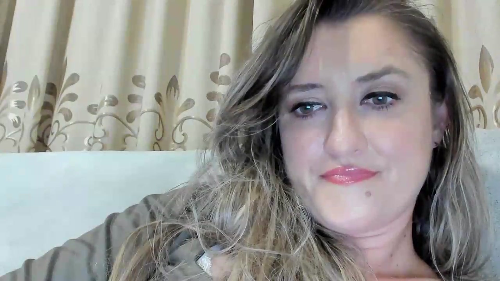Gallery image thumbnail from BestDream's myfreecams stream on, 07/09/2026, 24:46 image 12 of 20