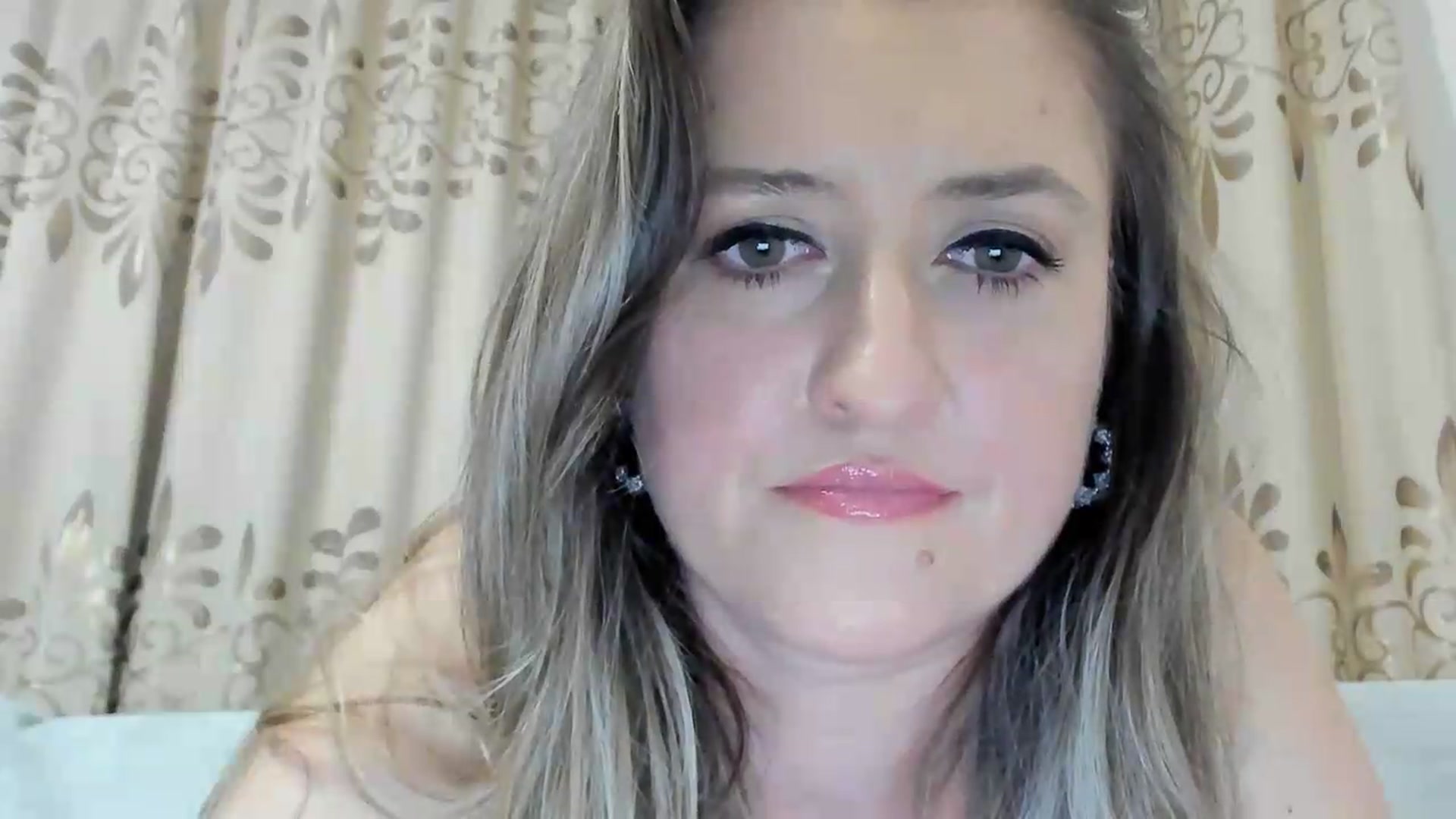 Gallery image thumbnail from BestDream's myfreecams stream on, 07/11/2026, 24:51 image 18 of 20