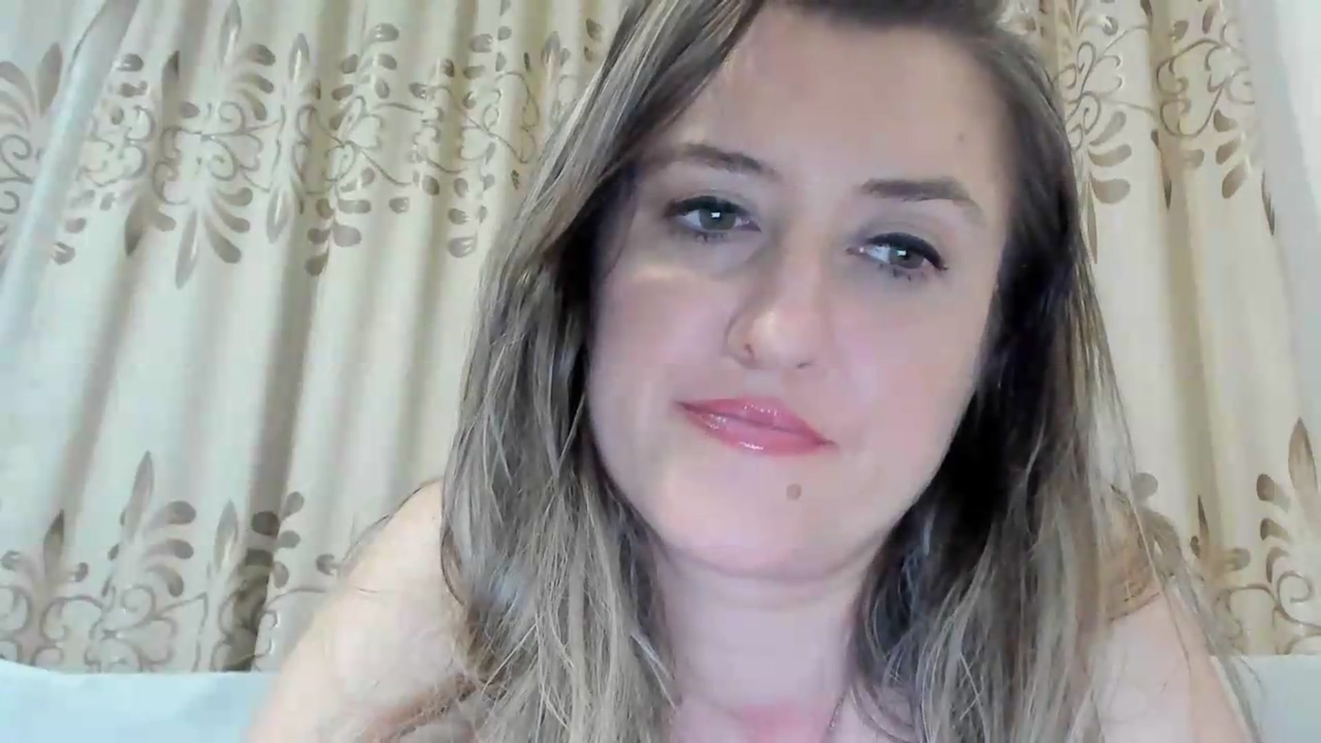 Gallery image thumbnail from BestDream's myfreecams stream on, 07/12/2026, 21:31 image 17 of 20