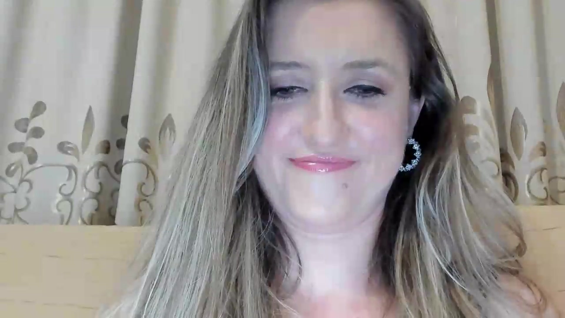 Gallery image thumbnail from BestDream's myfreecams stream on, 07/16/2026, 23:43 image 14 of 20