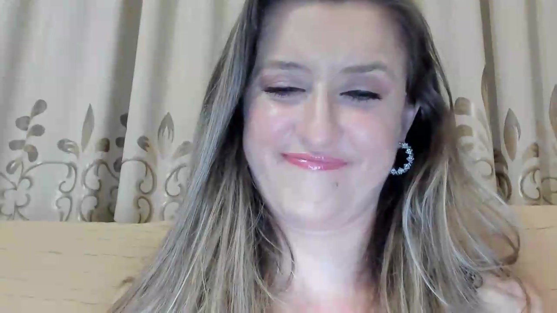Gallery image thumbnail from BestDream's myfreecams stream on, 07/16/2026, 23:43 image 15 of 20