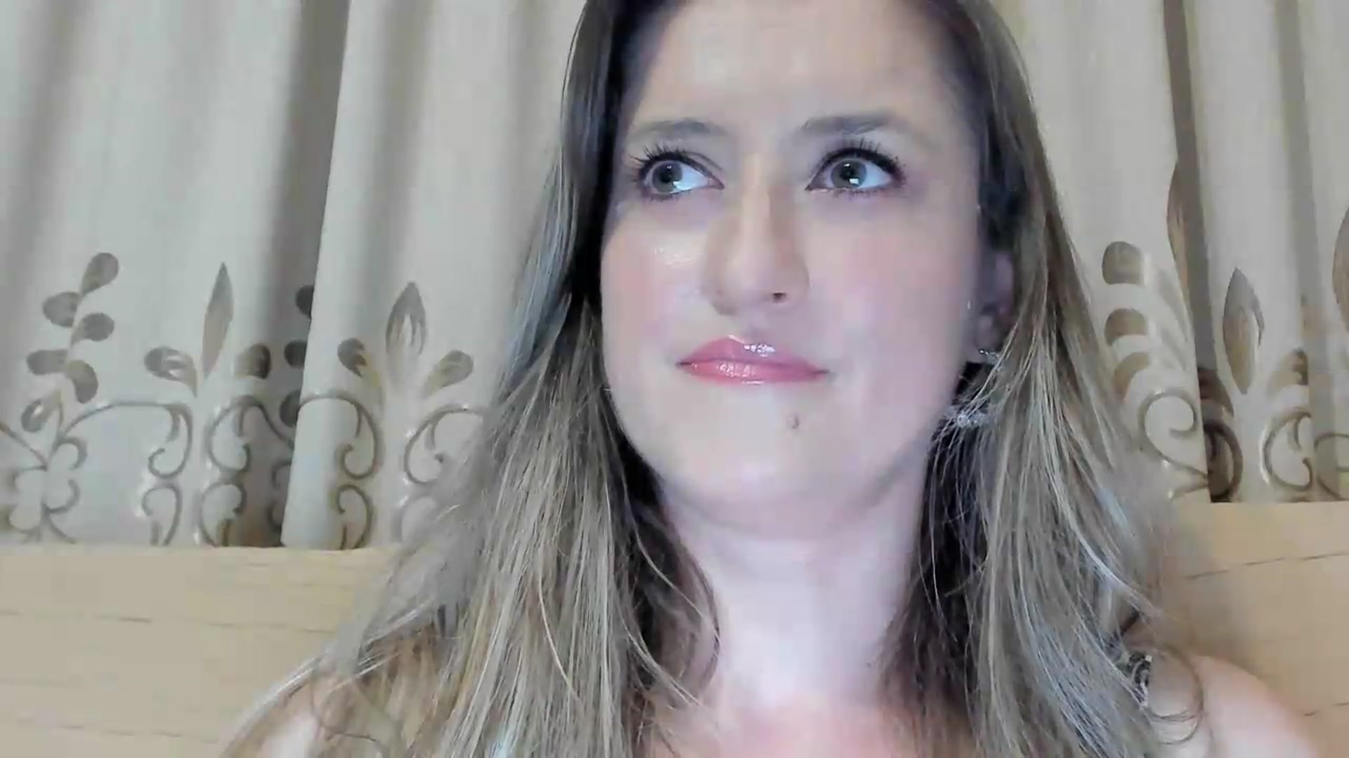 Gallery image thumbnail from BestDream's myfreecams stream on, 07/16/2026, 23:43 image 12 of 20