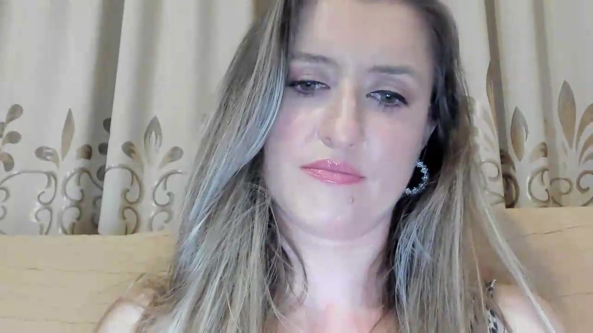 Gallery image thumbnail from BestDream's myfreecams stream on, 07/17/2026, 24:06 image 18 of 20