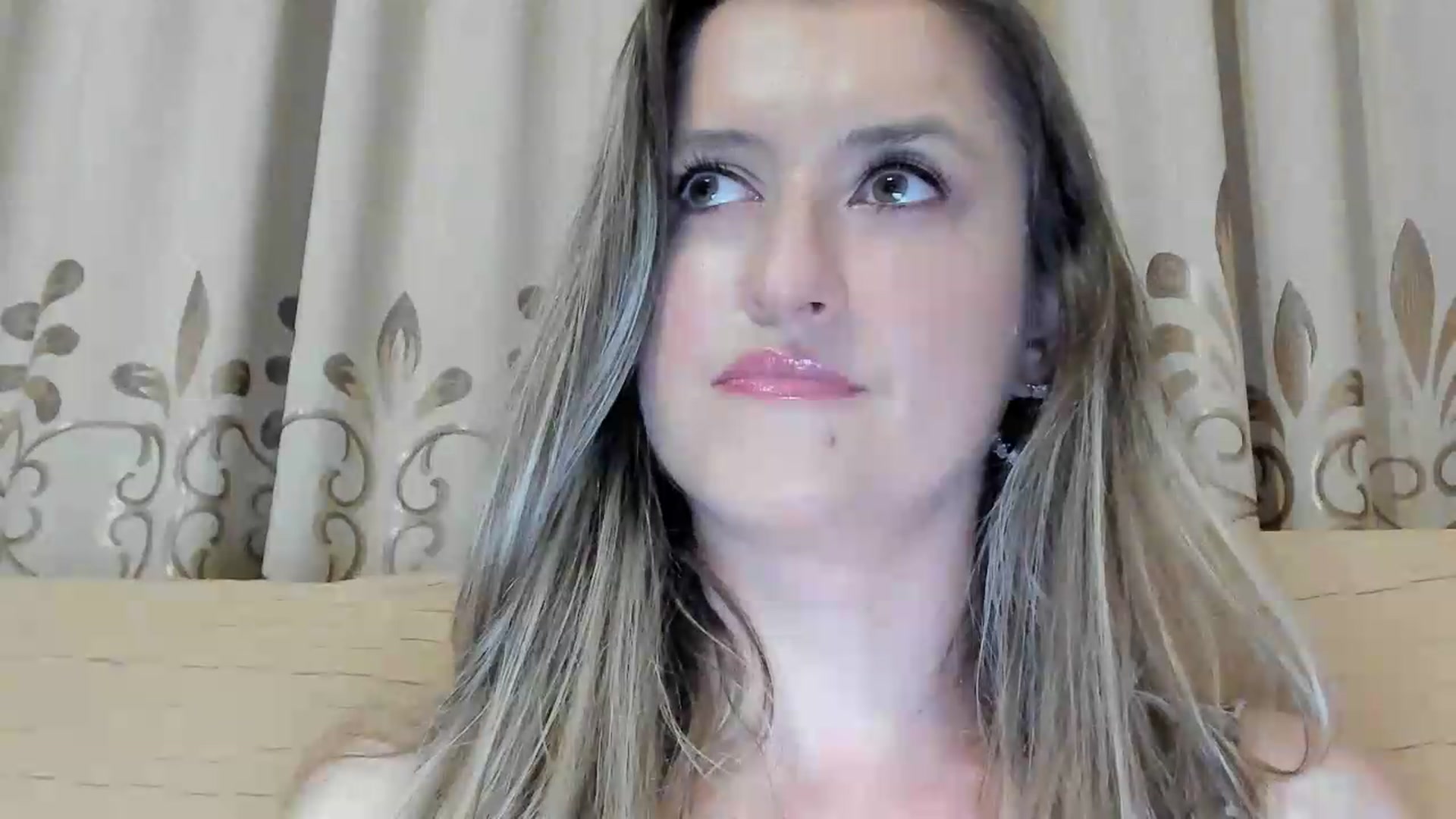 Gallery image thumbnail from BestDream's myfreecams stream on, 07/17/2026, 24:06 image 16 of 20