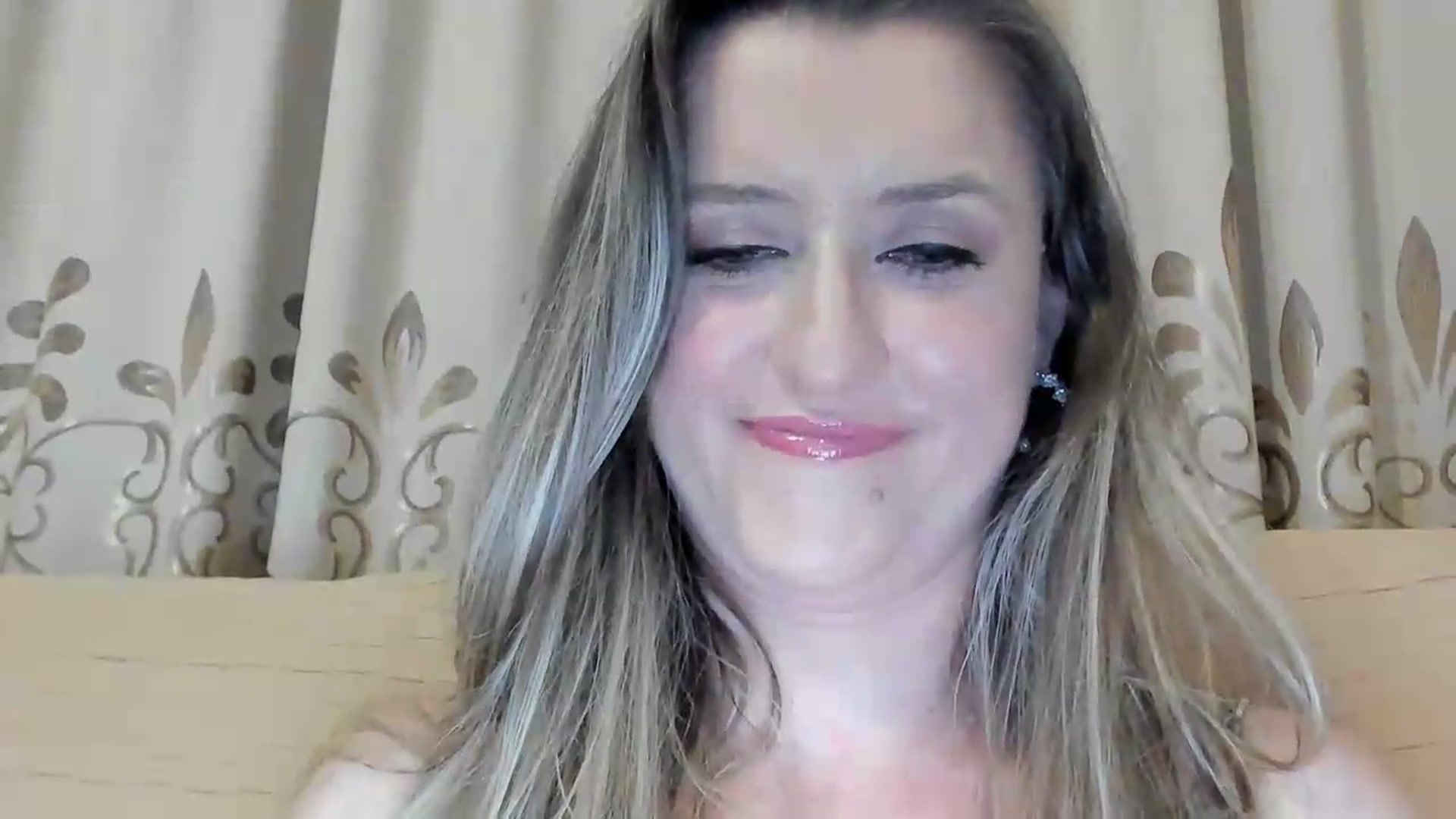 Gallery image thumbnail from BestDream's myfreecams stream on, 07/17/2026, 24:06 image 15 of 20