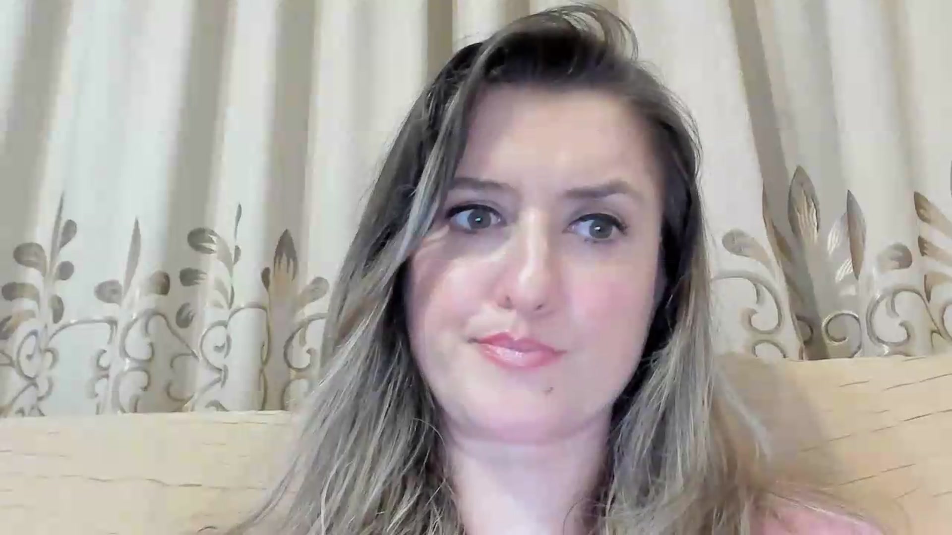 Gallery image thumbnail from BestDream's myfreecams stream on, 07/17/2026, 23:53 image 15 of 20