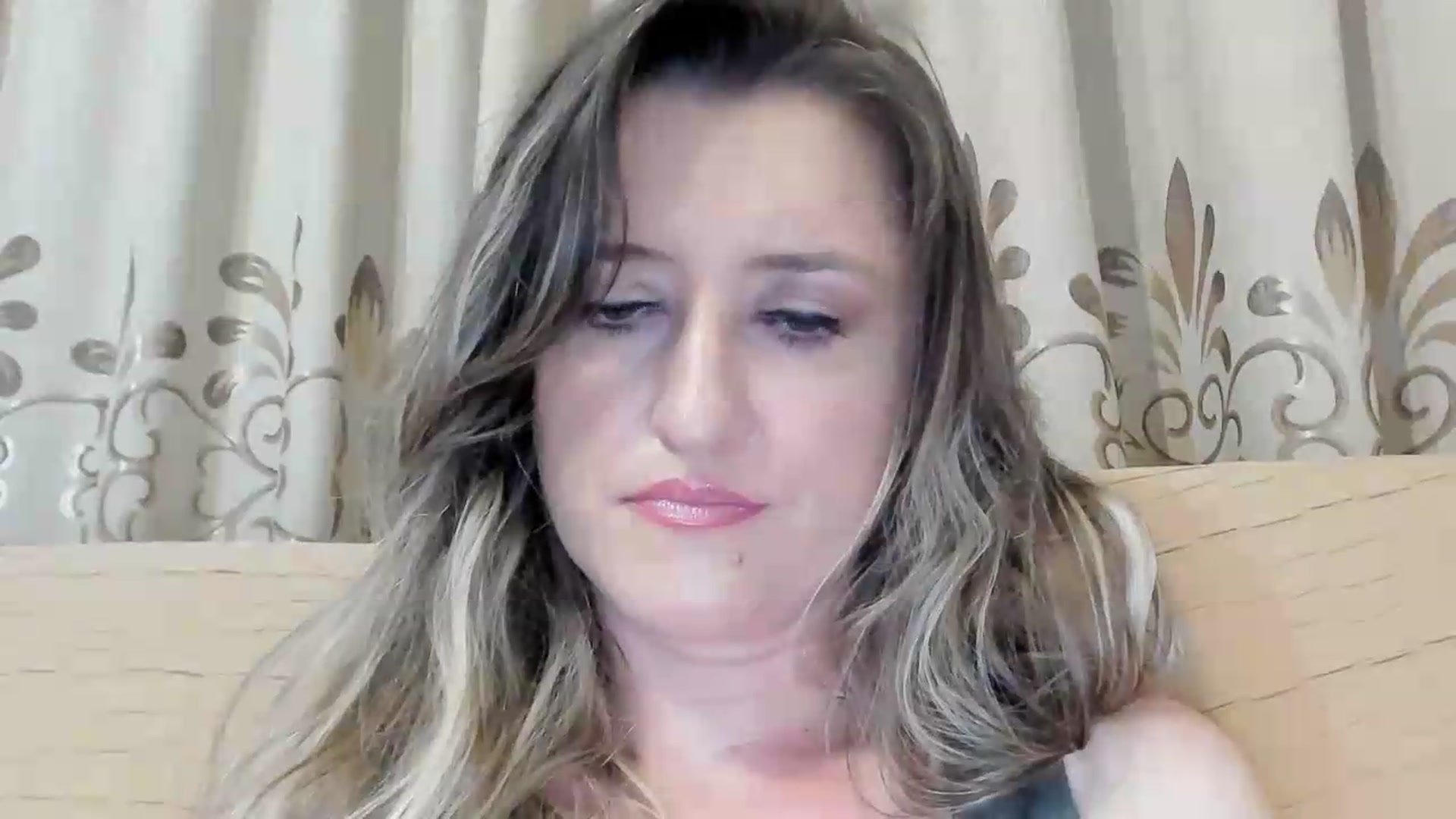Gallery image thumbnail from BestDream's myfreecams stream on, 07/19/2026, 22:10 image 18 of 20