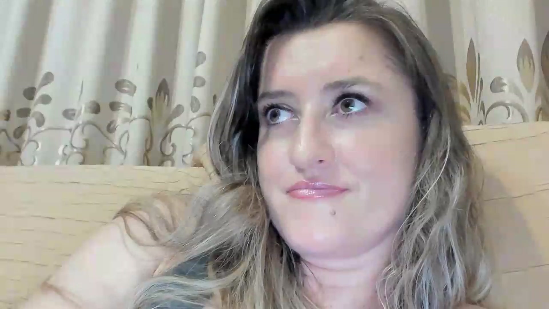 Gallery image thumbnail from BestDream's myfreecams stream on, 07/20/2026, 24:22 image 4 of 20