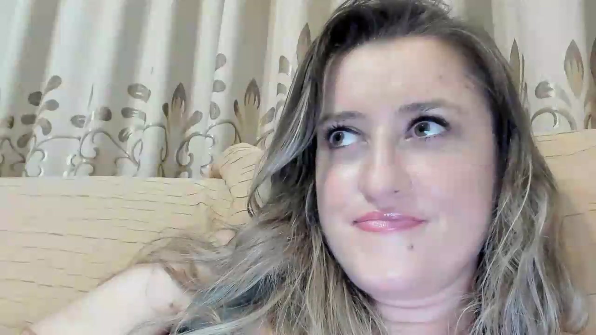 Gallery image thumbnail from BestDream's myfreecams stream on, 07/20/2026, 24:22 image 13 of 20
