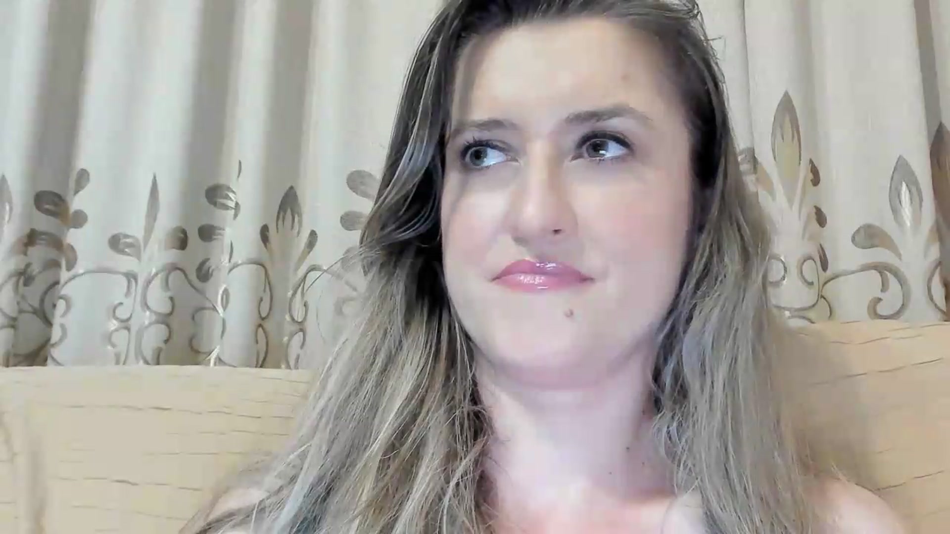 Gallery image thumbnail from BestDream's myfreecams stream on, 07/20/2026, 23:27 image 9 of 20