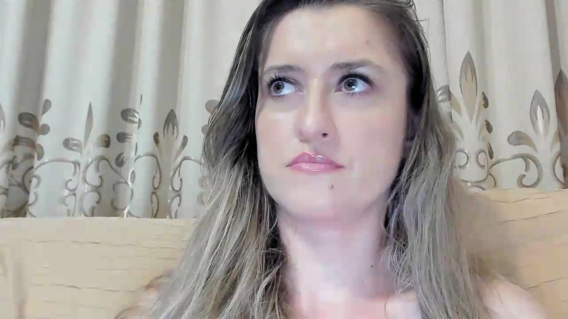 Gallery image thumbnail from BestDream's myfreecams stream on, 07/20/2026, 23:27 image 19 of 20