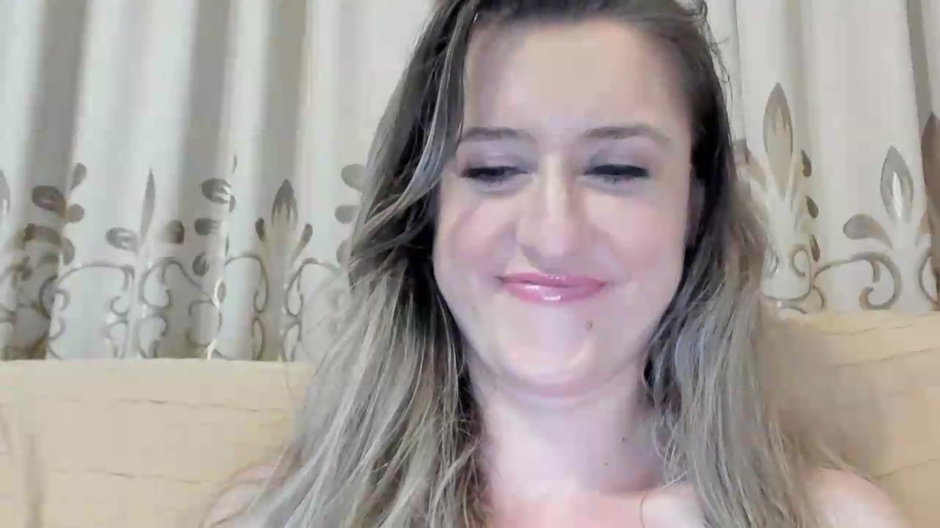 Gallery image thumbnail from BestDream's myfreecams stream on, 07/20/2026, 23:27 image 13 of 20