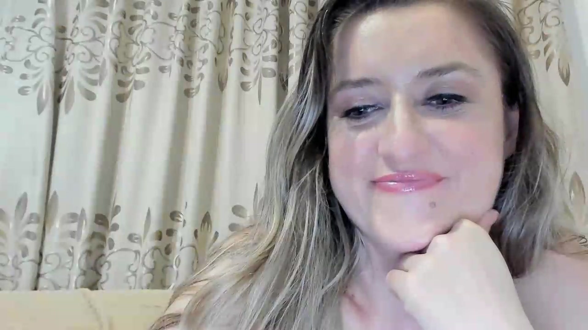 Gallery image thumbnail from BestDream's myfreecams stream on, 07/21/2026, 24:00 image 13 of 20