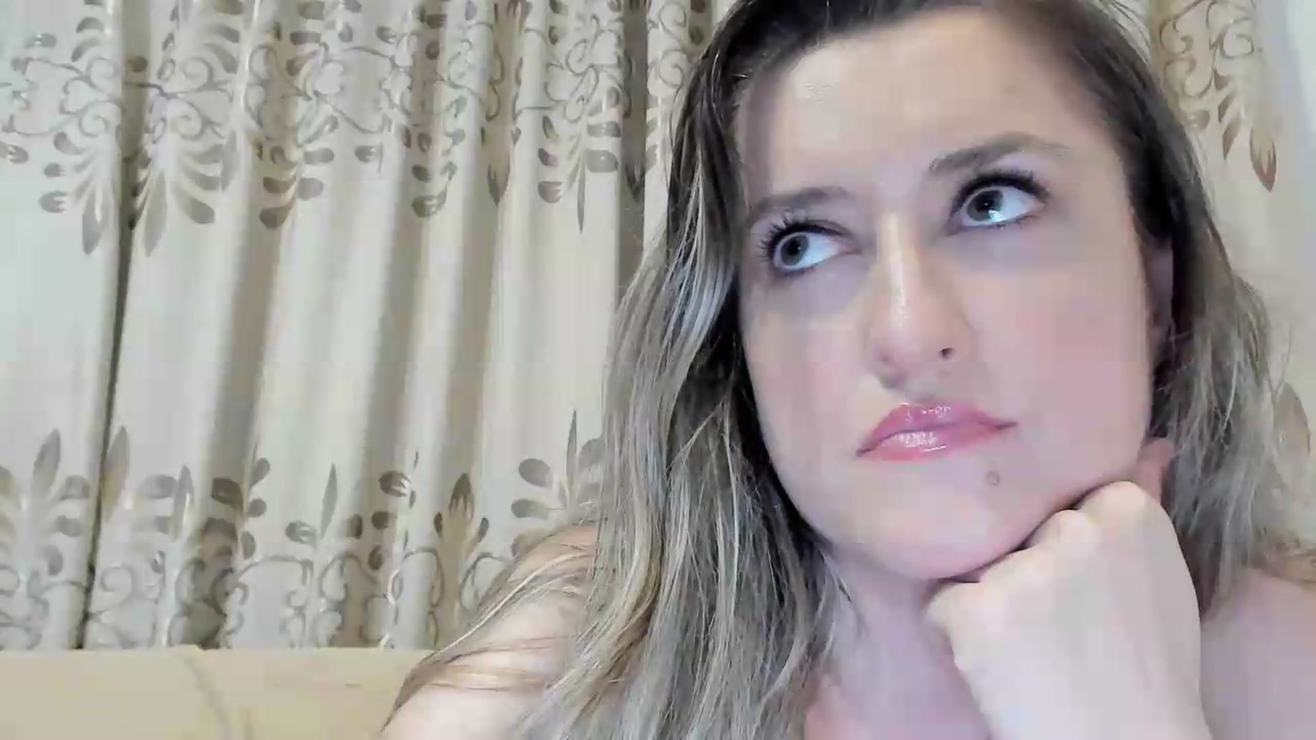 Gallery image thumbnail from BestDream's myfreecams stream on, 07/21/2026, 24:00 image 18 of 20