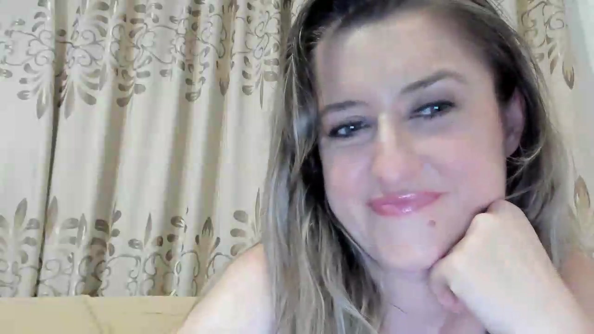 Gallery image thumbnail from BestDream's myfreecams stream on, 07/21/2026, 24:26 image 18 of 20