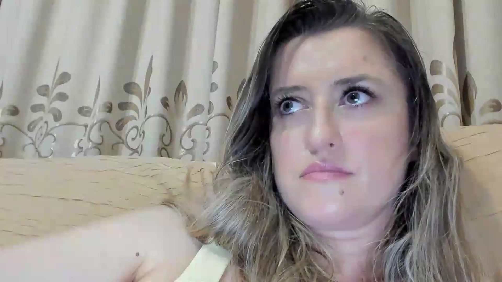Gallery image thumbnail from BestDream's myfreecams stream on, 07/22/2026, 24:07 image 18 of 20
