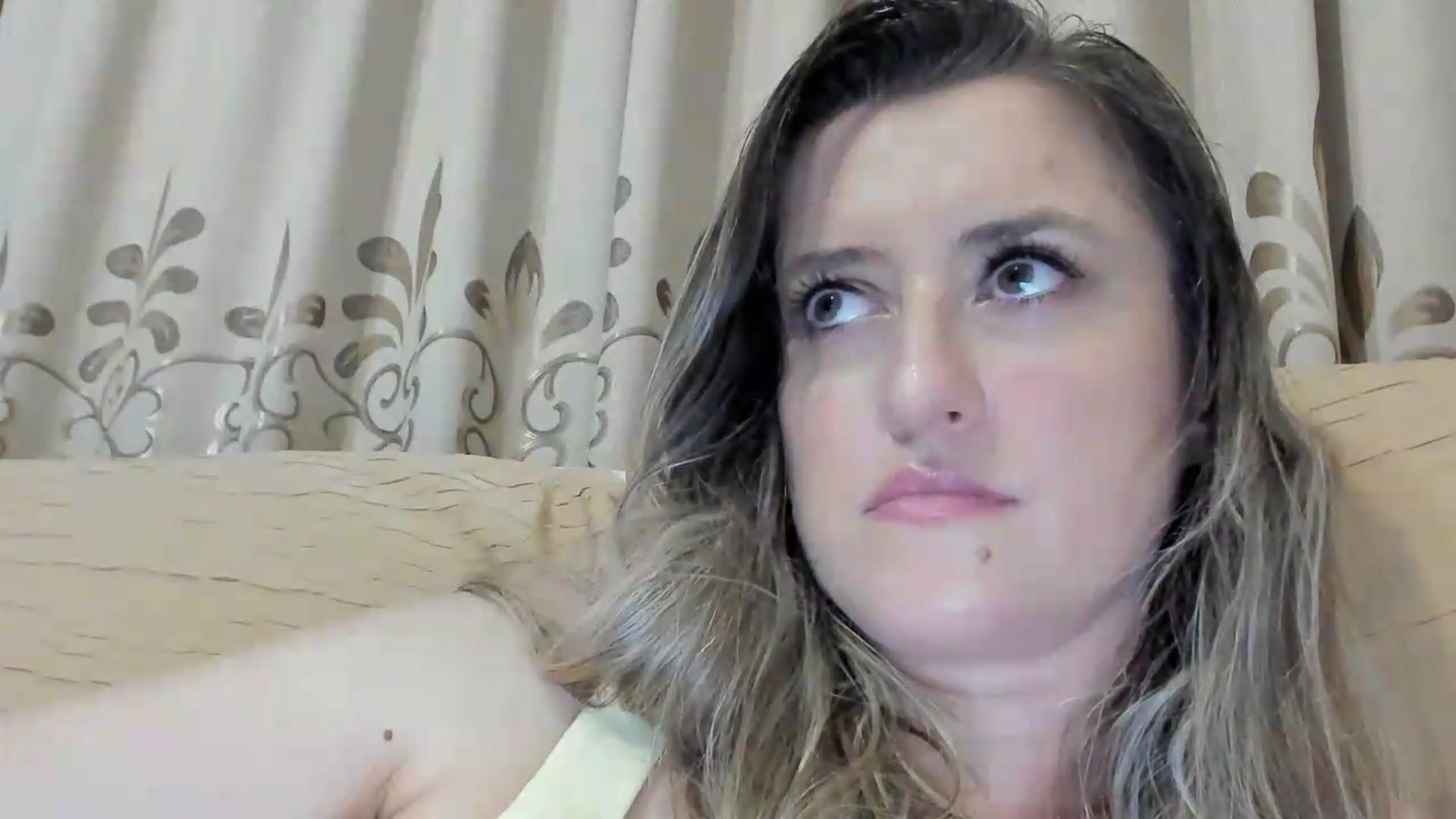 Gallery image thumbnail from BestDream's myfreecams stream on, 07/22/2026, 24:07 image 17 of 20