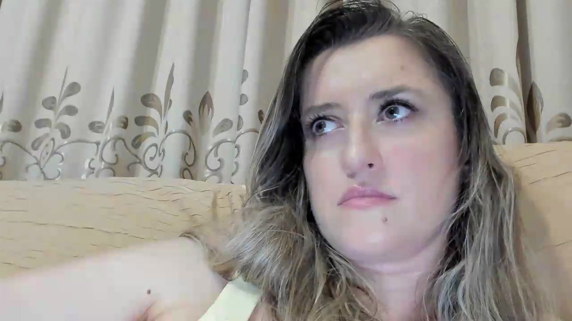Gallery image thumbnail from BestDream's myfreecams stream on, 07/22/2026, 24:07 image 19 of 20