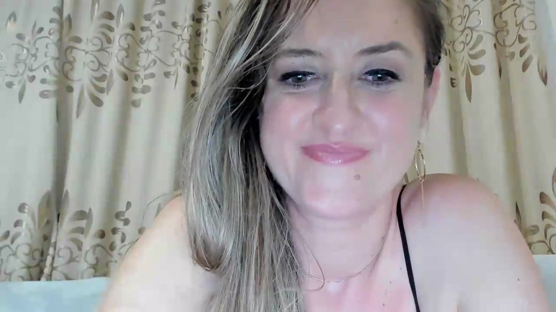 Gallery image thumbnail from BestDream's myfreecams stream on, 07/27/2026, 23:38 image 17 of 20