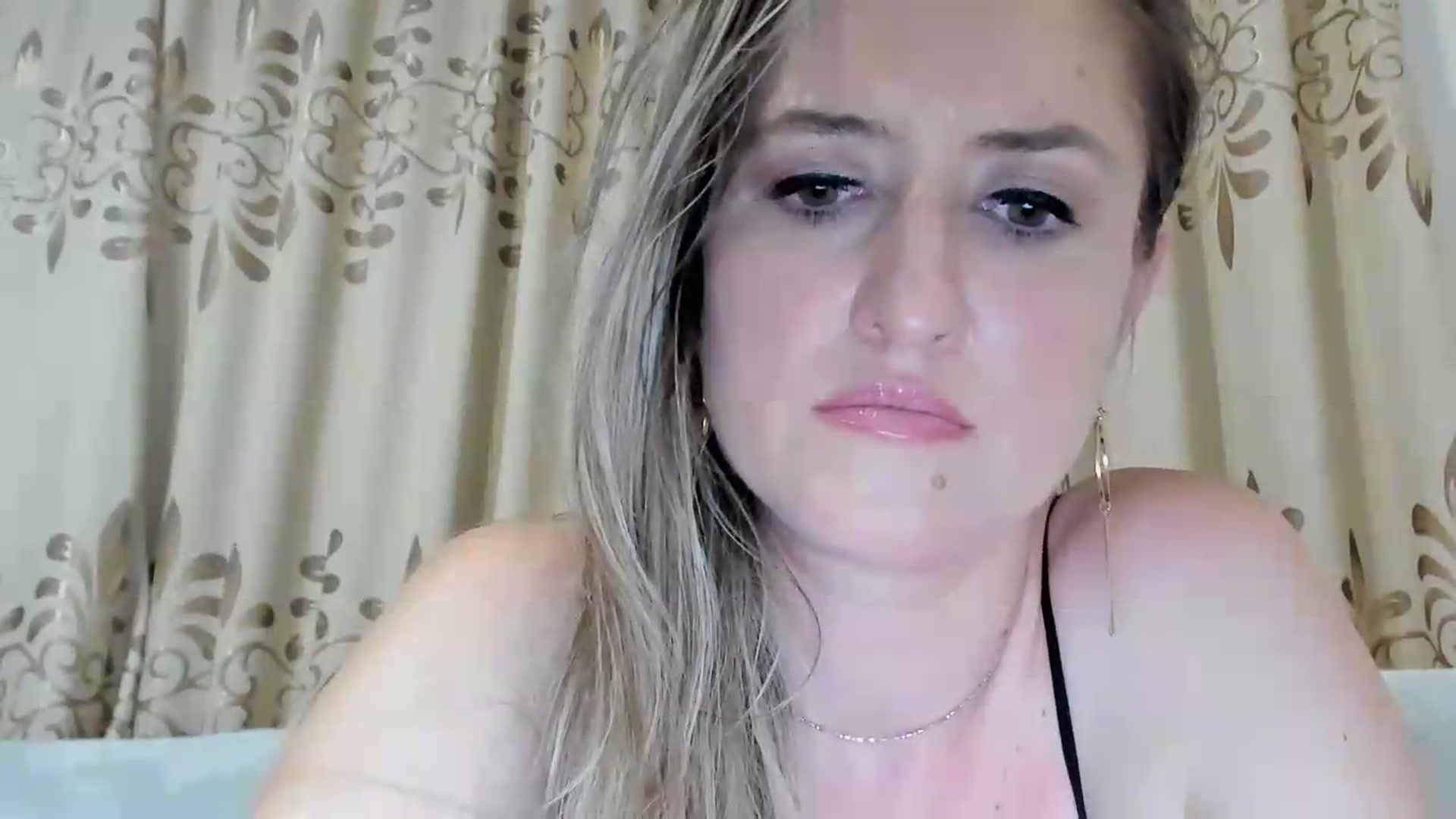 Gallery image thumbnail from BestDream's myfreecams stream on, 07/27/2026, 23:38 image 15 of 20