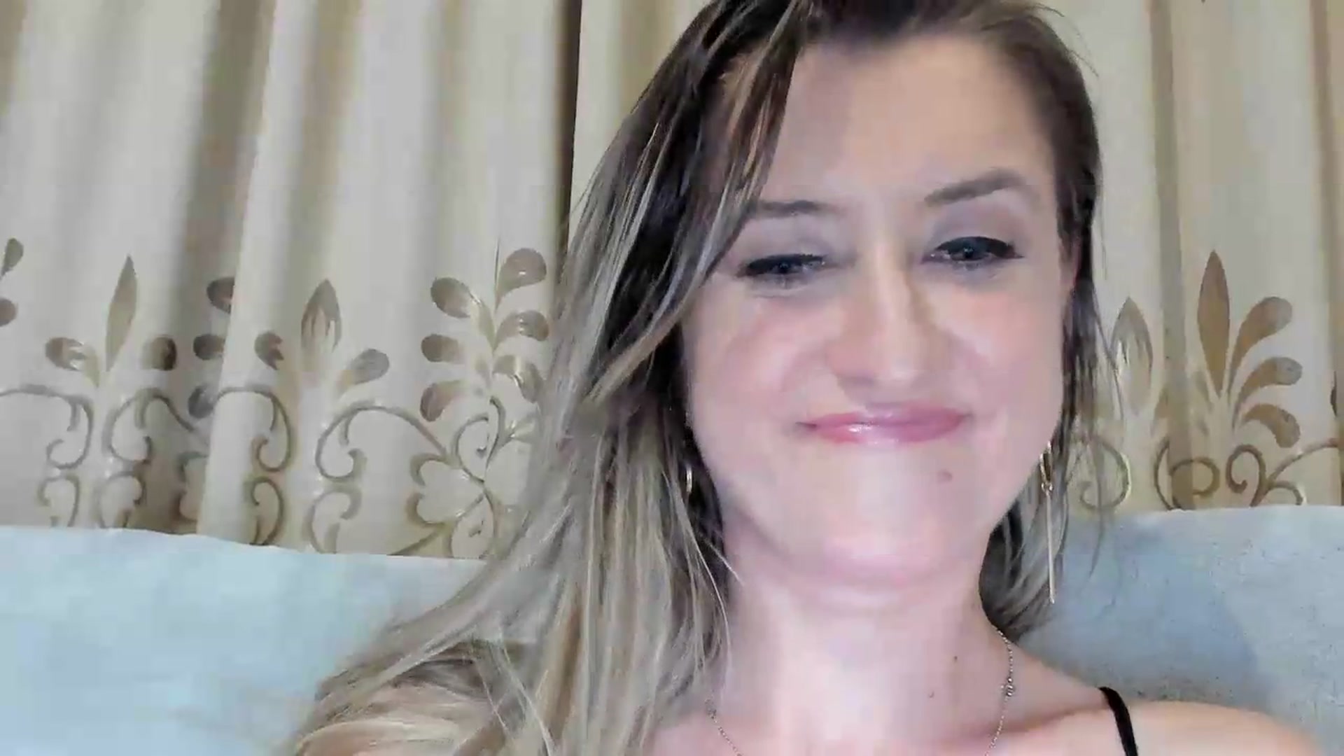 Gallery image thumbnail from BestDream's myfreecams stream on, 07/28/2026, 24:14 image 13 of 20