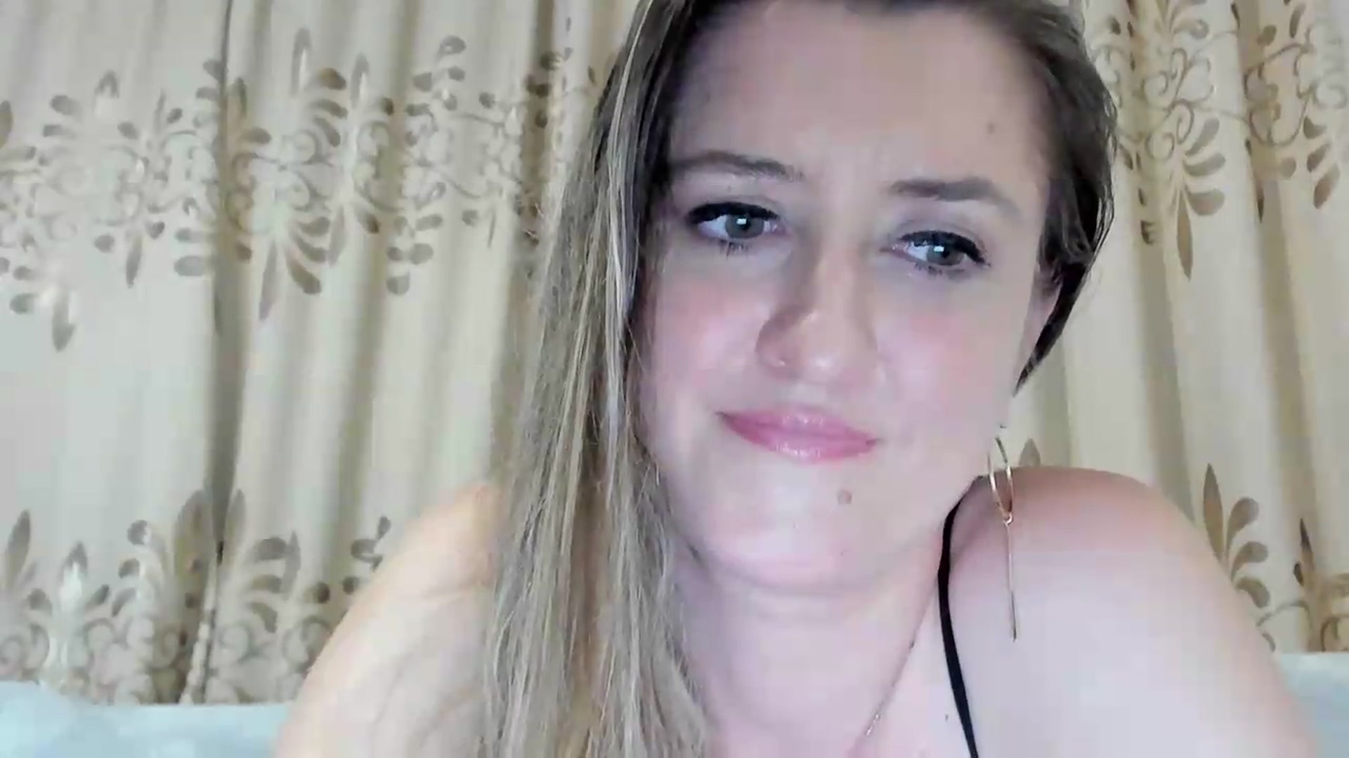 Gallery image thumbnail from BestDream's myfreecams stream on, 07/28/2026, 24:54 image 18 of 20
