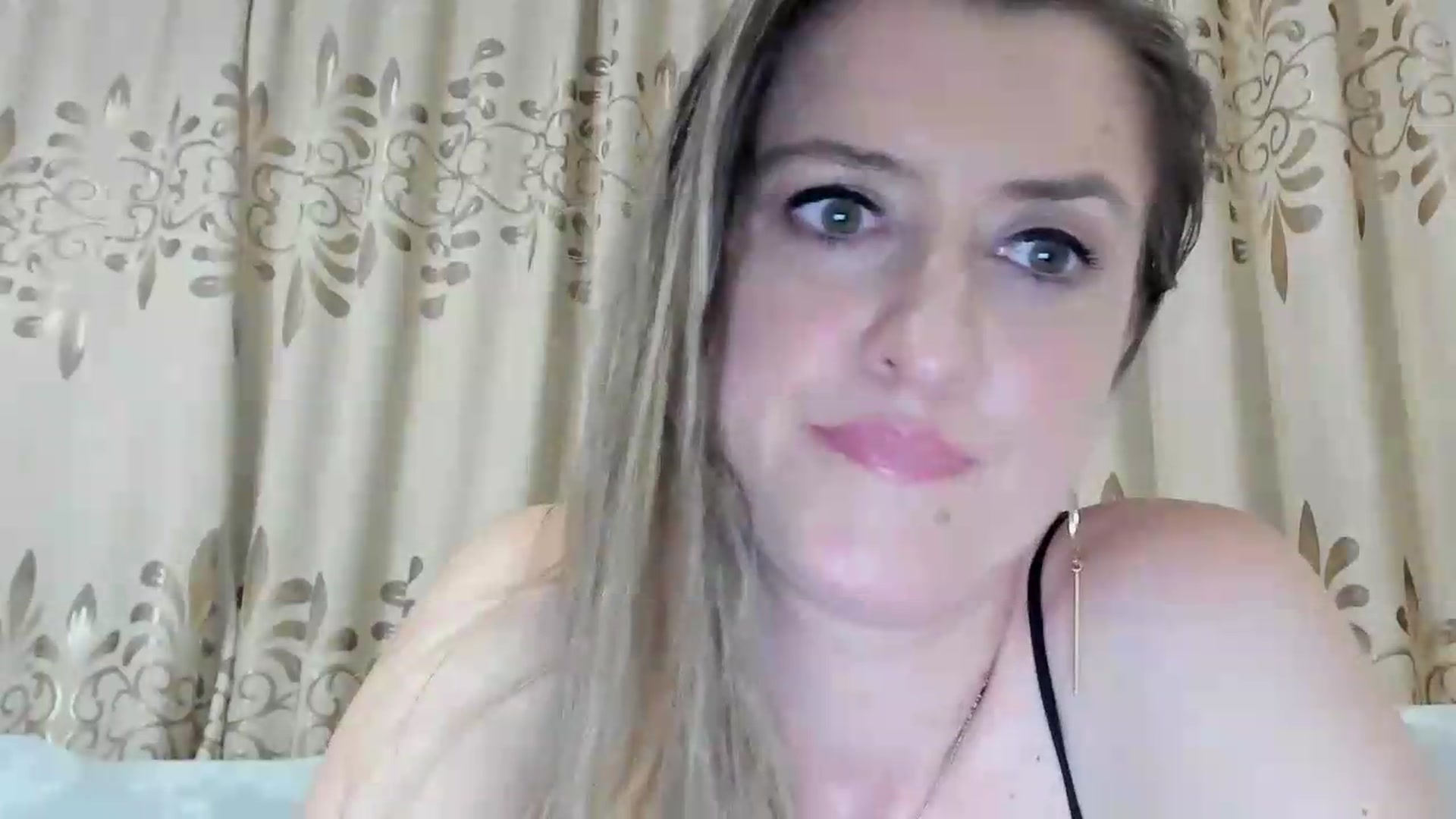 Gallery image thumbnail from BestDream's myfreecams stream on, 07/28/2026, 24:54 image 11 of 20