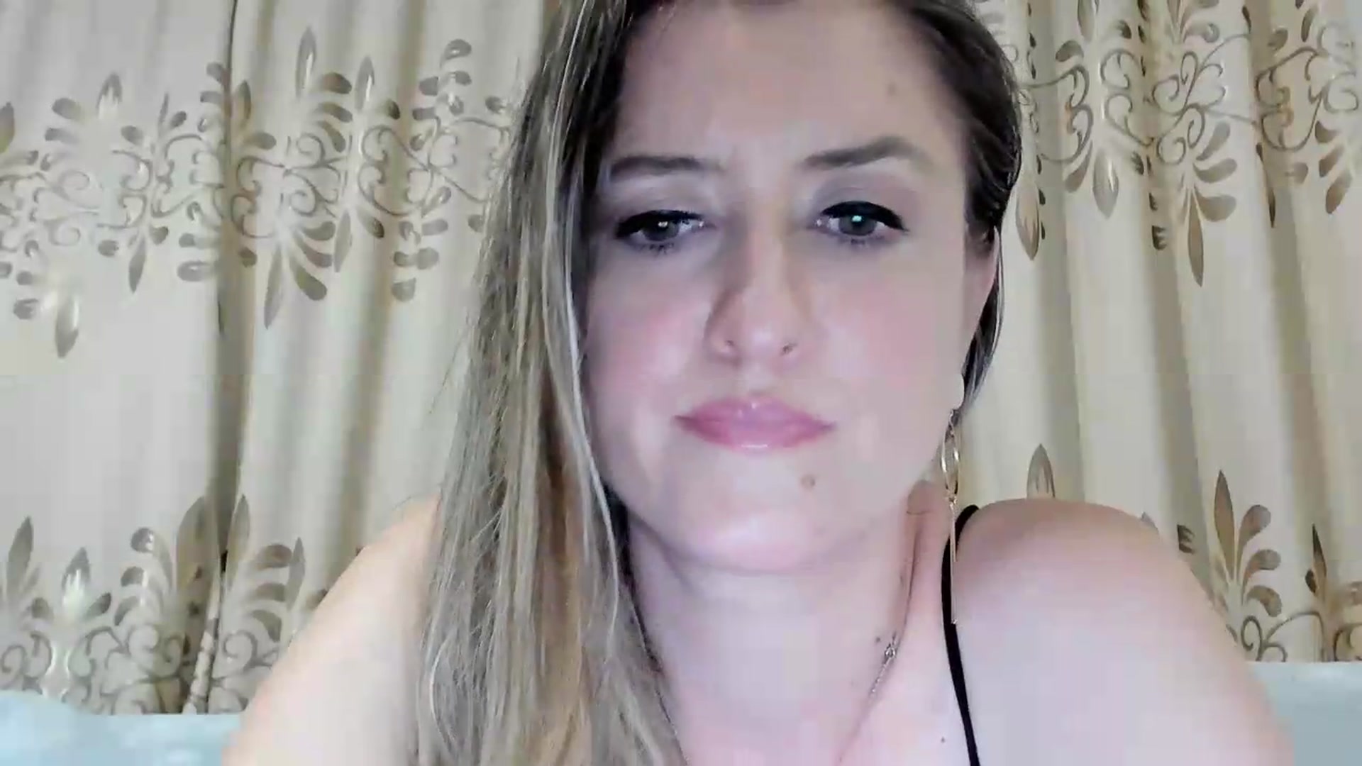 Gallery image thumbnail from BestDream's myfreecams stream on, 07/28/2026, 01:12 image 15 of 20