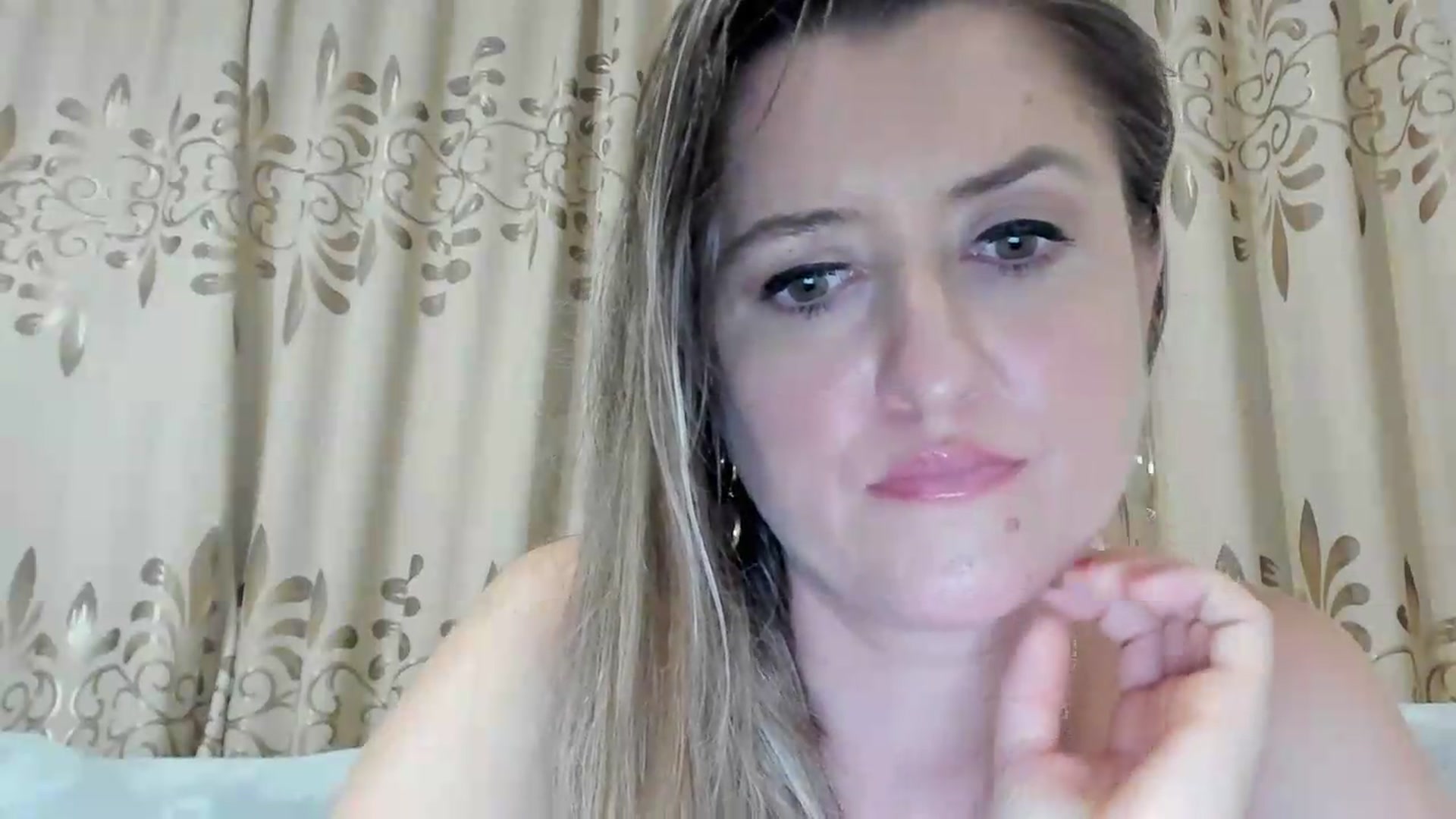 Gallery image thumbnail from BestDream's myfreecams stream on, 07/28/2026, 01:12 image 16 of 20