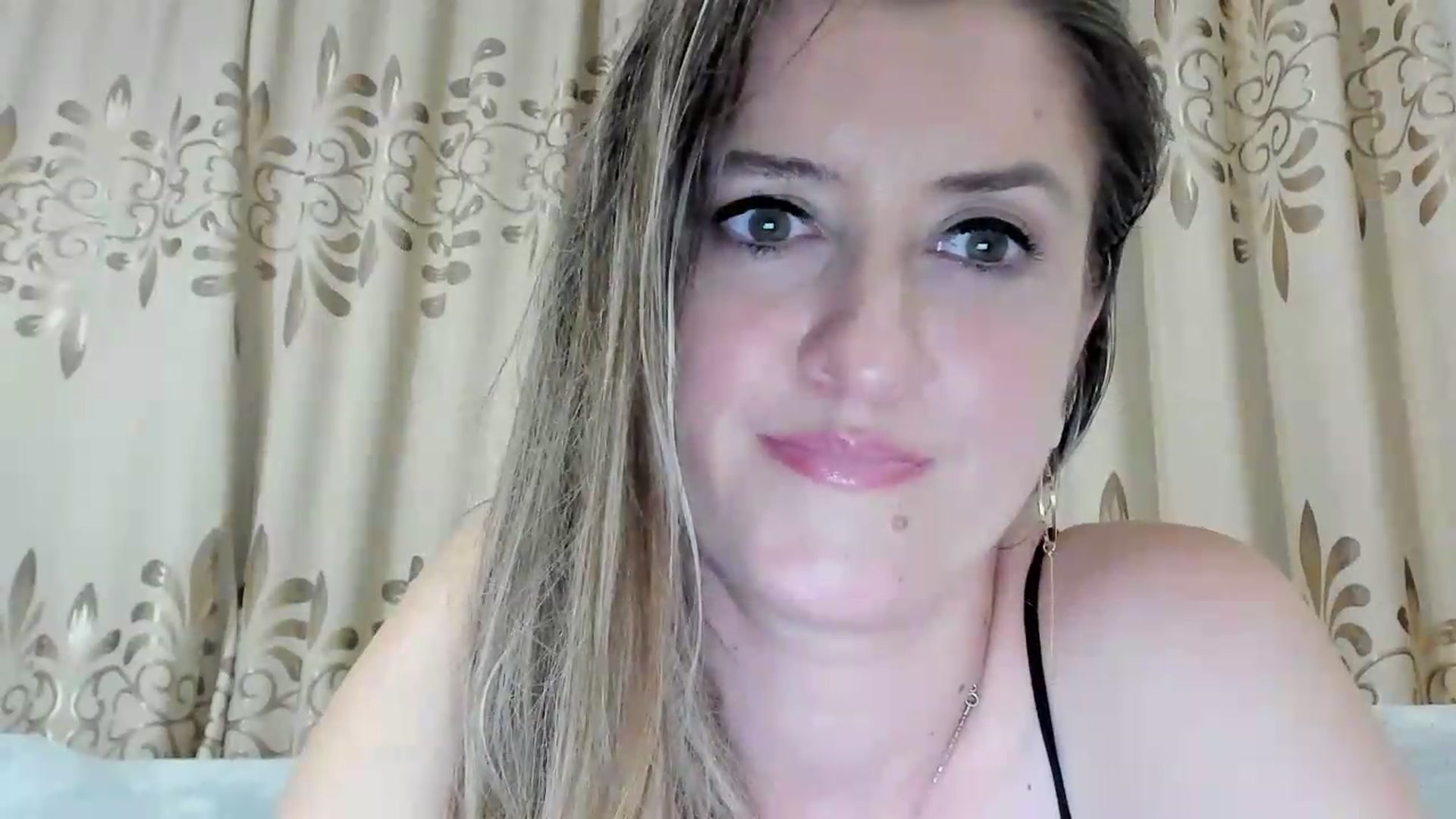 Gallery image thumbnail from BestDream's myfreecams stream on, 07/28/2026, 01:12 image 11 of 20