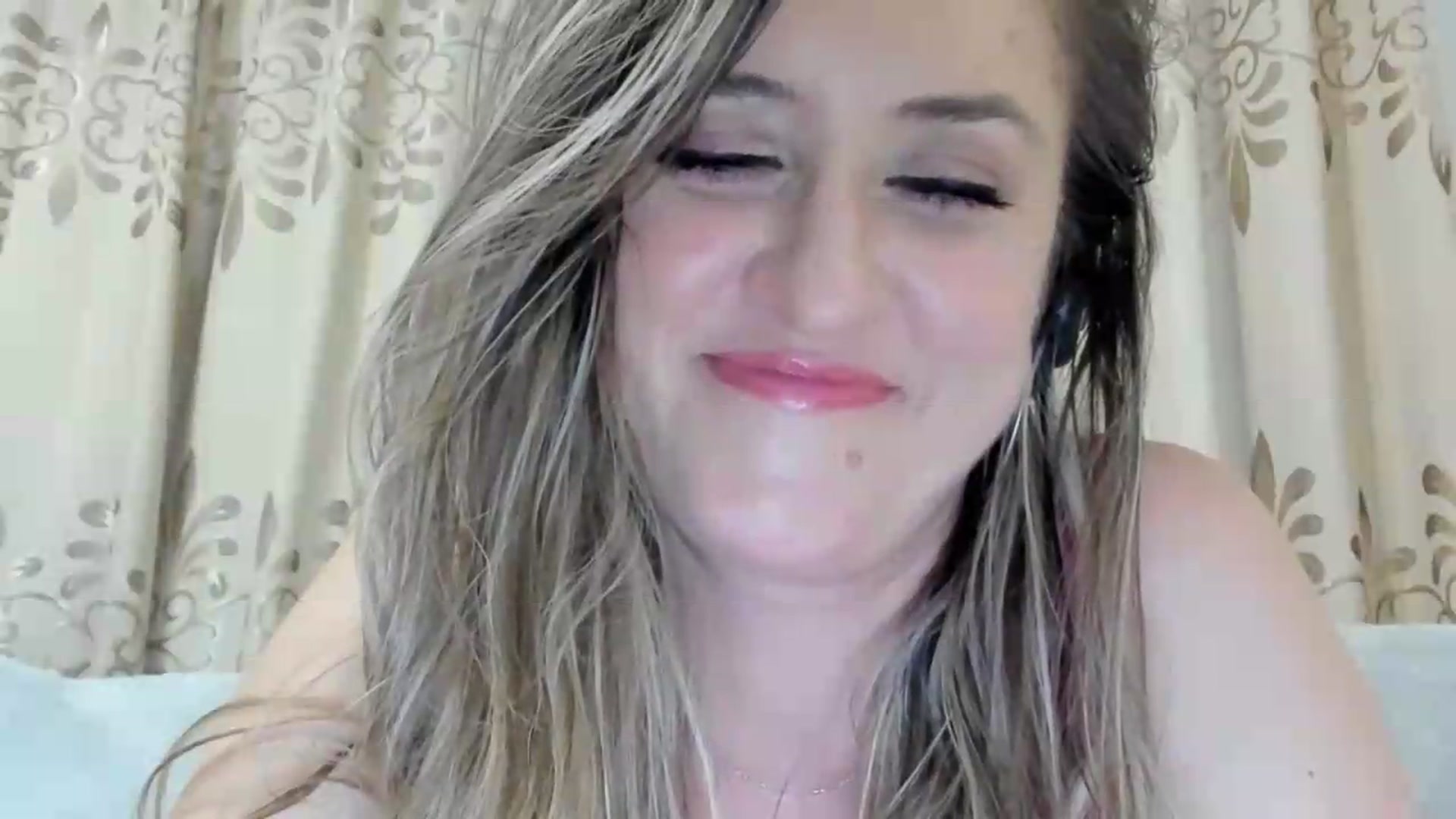 Gallery image thumbnail from BestDream's myfreecams stream on, 07/29/2026, 03:20 image 8 of 20