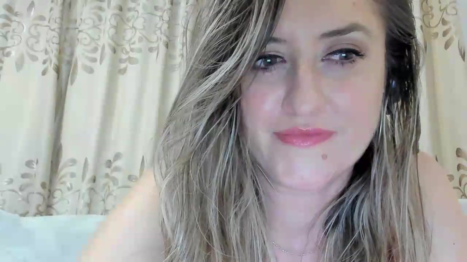 Gallery image thumbnail from BestDream's myfreecams stream on, 07/29/2026, 03:20 image 17 of 20