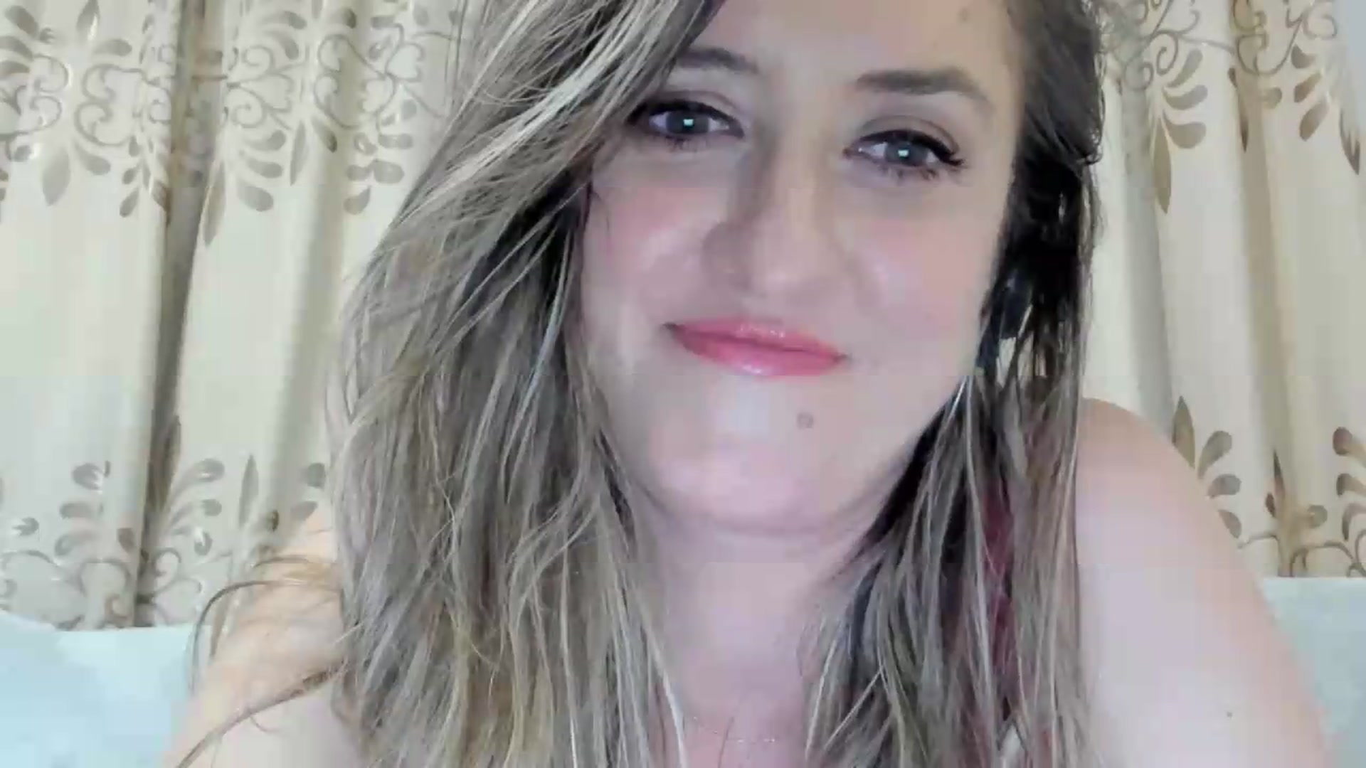 Gallery image thumbnail from BestDream's myfreecams stream on, 07/29/2026, 03:20 image 6 of 20