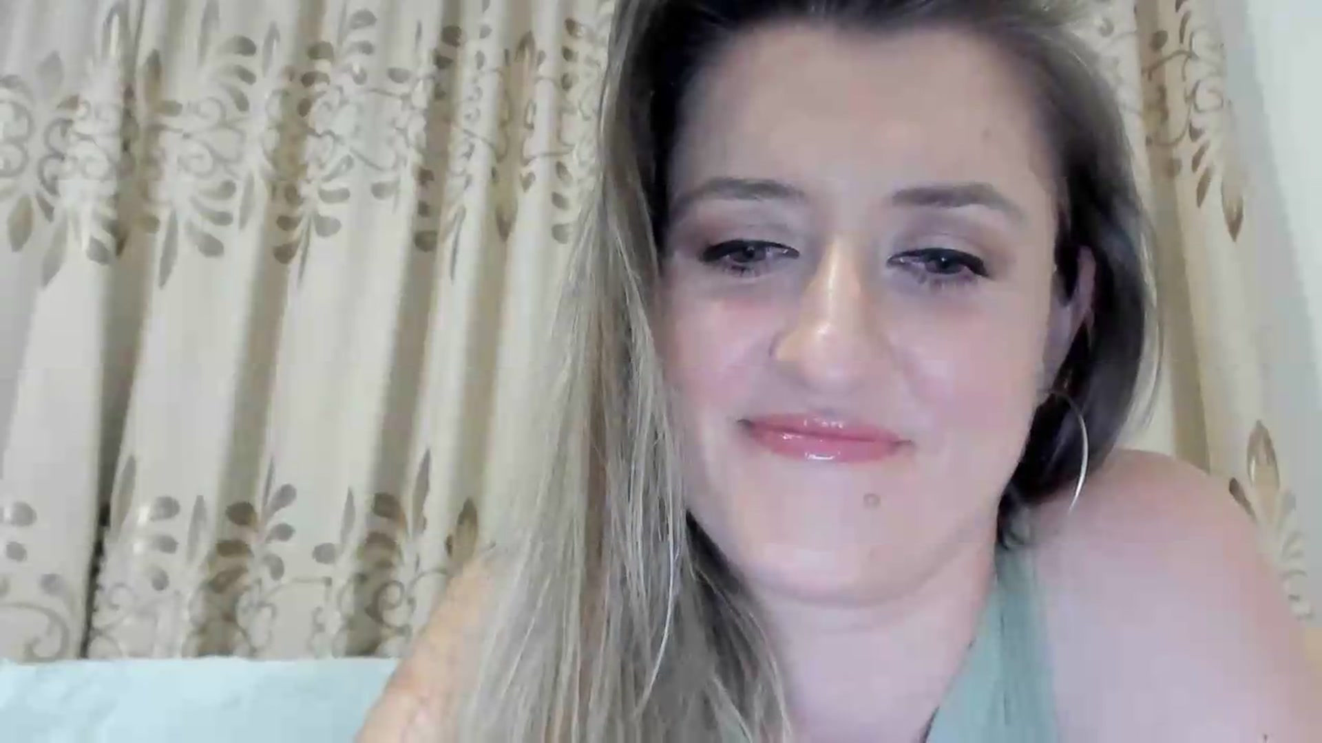 Gallery image thumbnail from BestDream's myfreecams stream on, 07/29/2026, 22:03 image 14 of 20