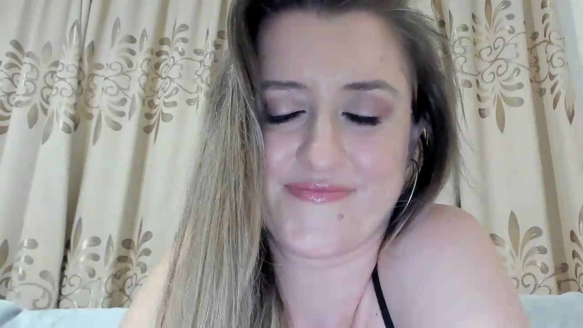 Gallery image thumbnail from BestDream's myfreecams stream on, 07/29/2026, 23:28 image 16 of 20