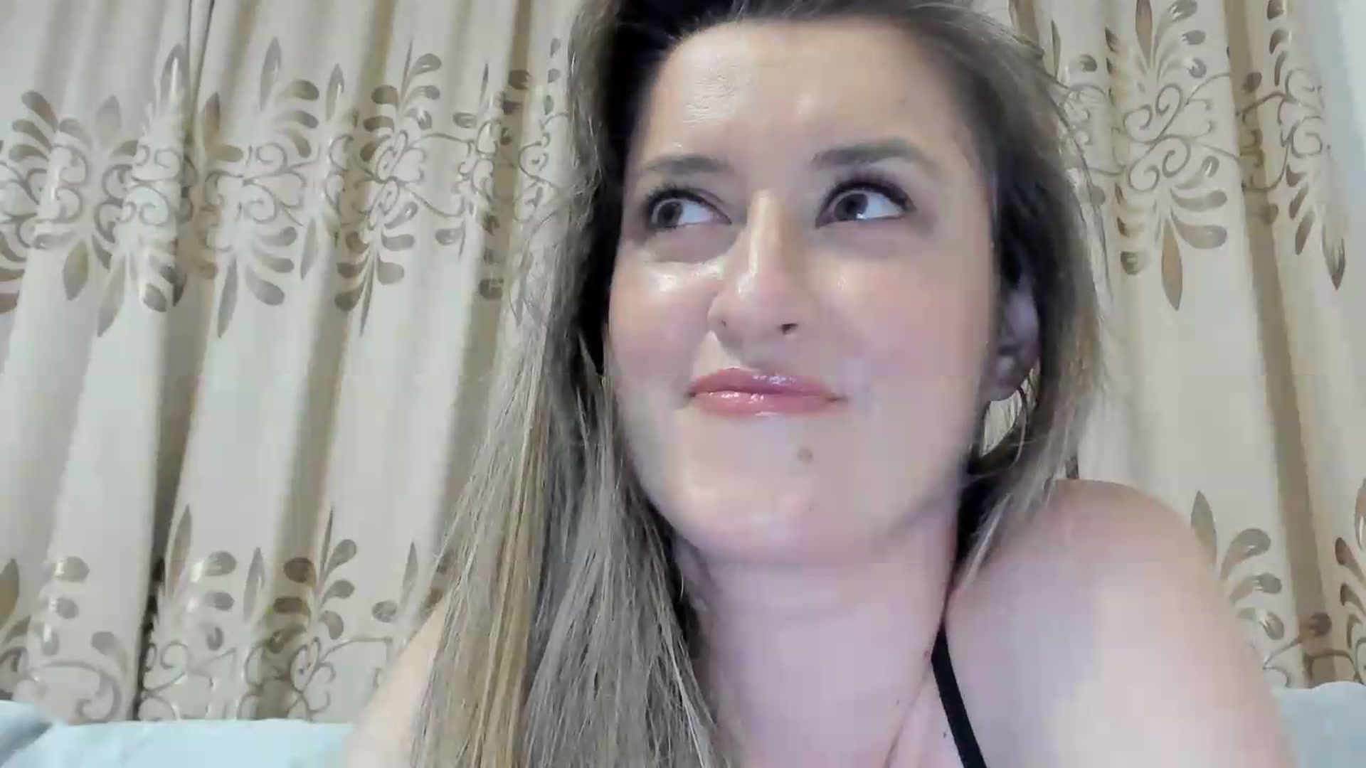 Gallery image thumbnail from BestDream's myfreecams stream on, 07/29/2026, 23:28 image 18 of 20