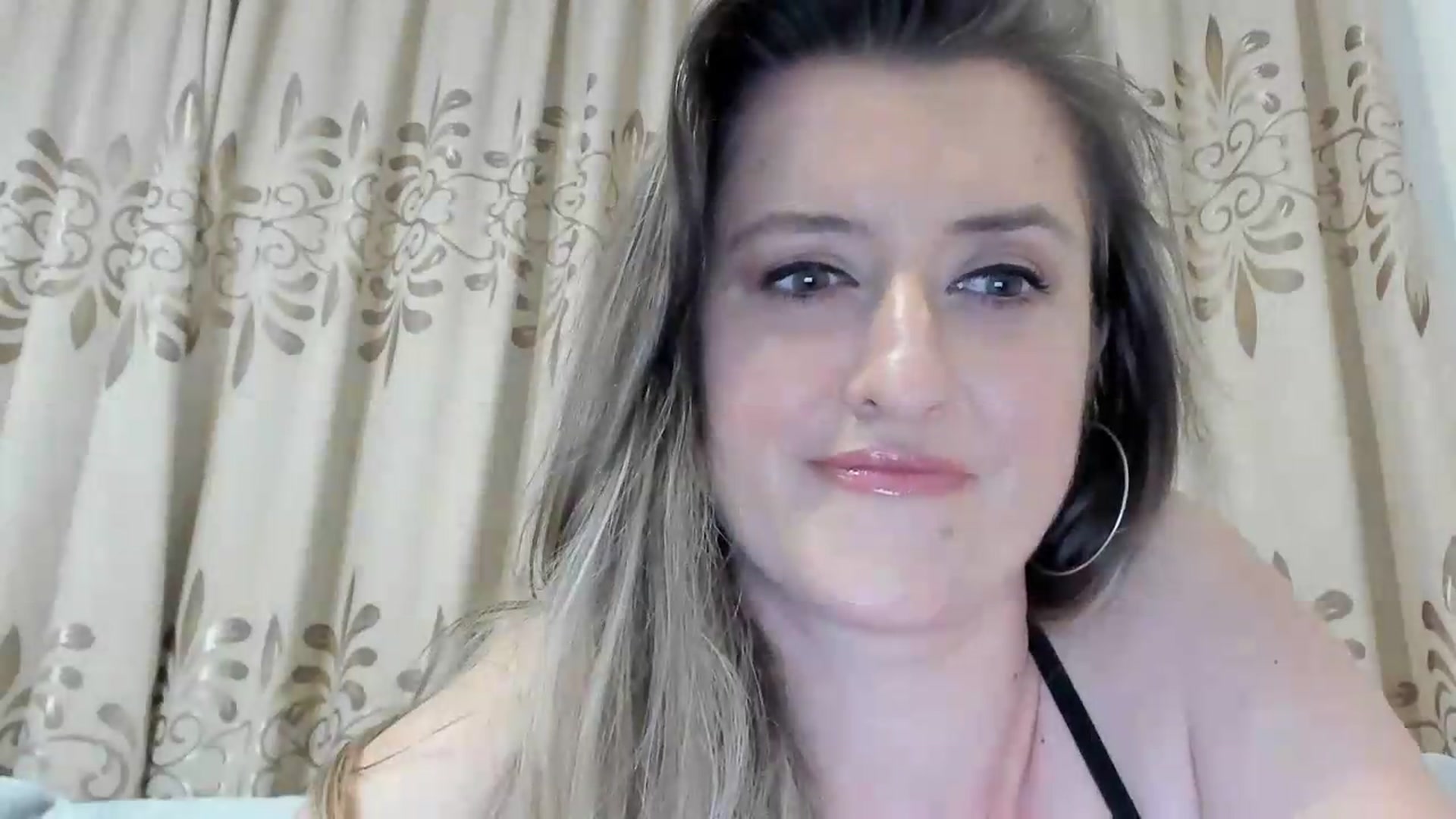 Gallery image thumbnail from BestDream's myfreecams stream on, 07/29/2026, 23:28 image 14 of 20