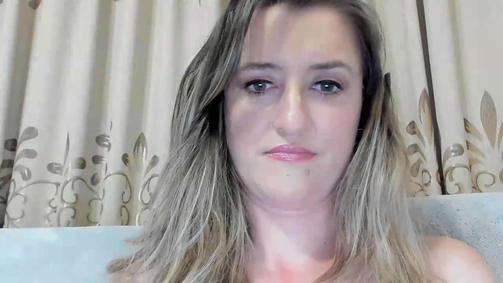 Gallery image thumbnail from BestDream's myfreecams stream on, 07/31/2026, 24:31 image 17 of 20