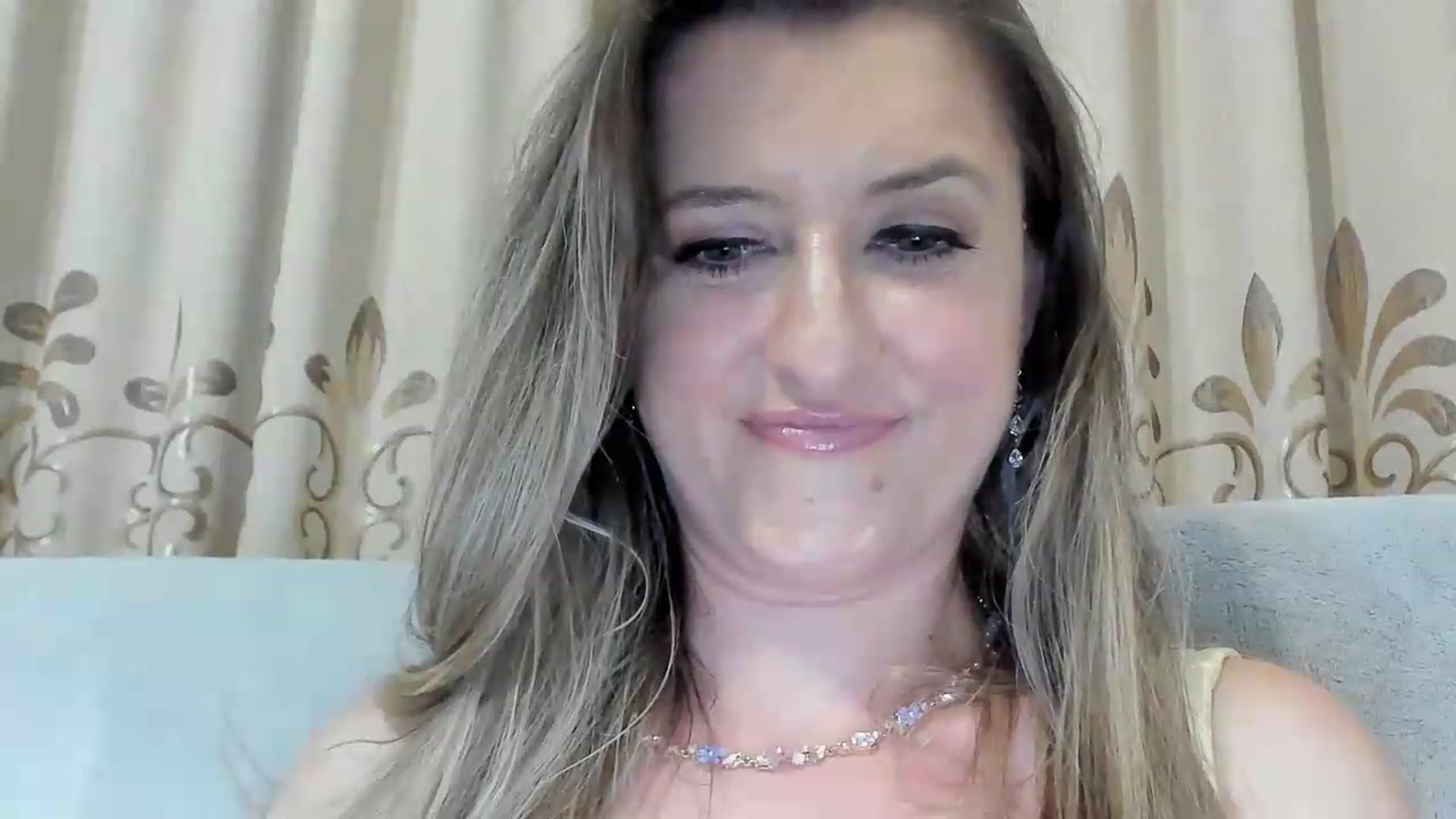 Gallery image thumbnail from BestDream's myfreecams stream on, 08/01/2026, 20:29 image 10 of 20