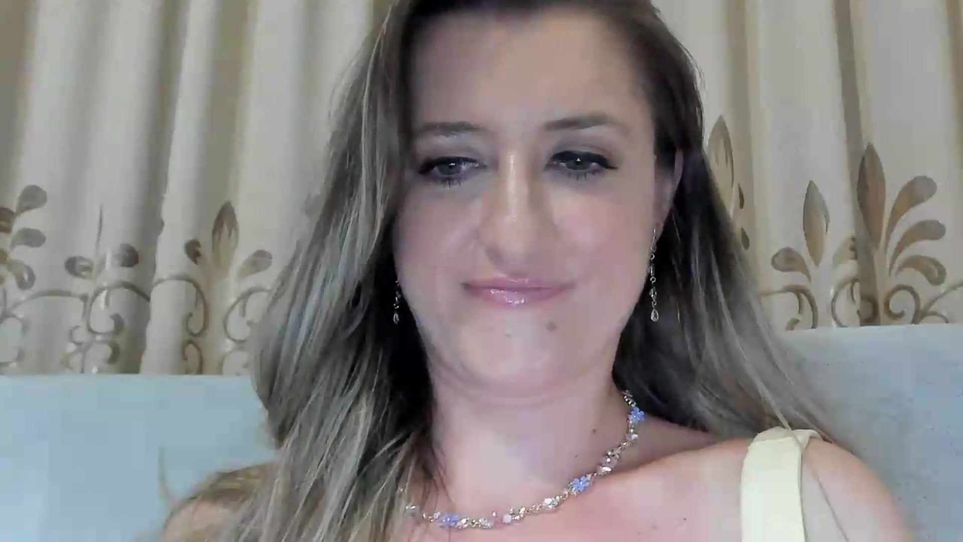 Gallery image thumbnail from BestDream's myfreecams stream on, 08/01/2026, 20:29 image 15 of 20