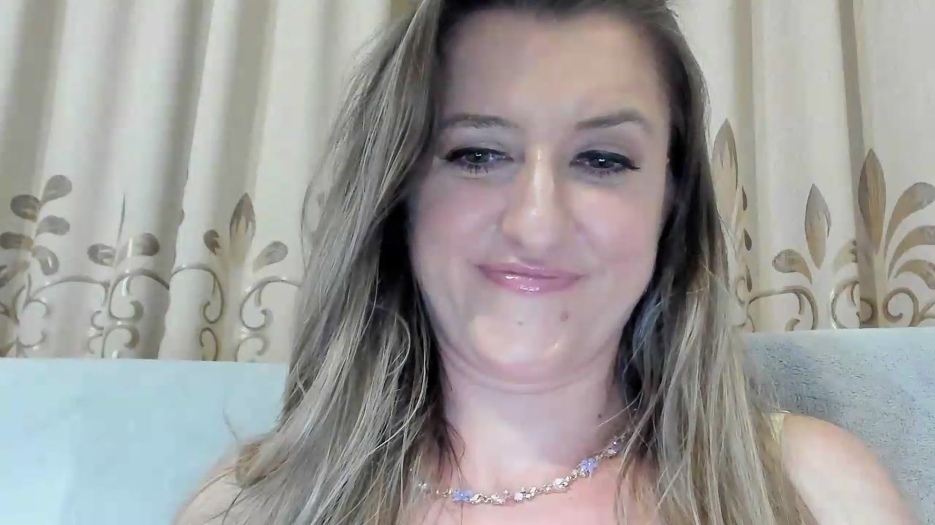 Gallery image thumbnail from BestDream's myfreecams stream on, 08/01/2026, 20:29 image 9 of 20