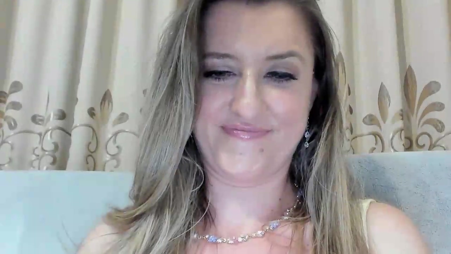 Gallery image thumbnail from BestDream's myfreecams stream on, 08/01/2026, 20:29 image 11 of 20
