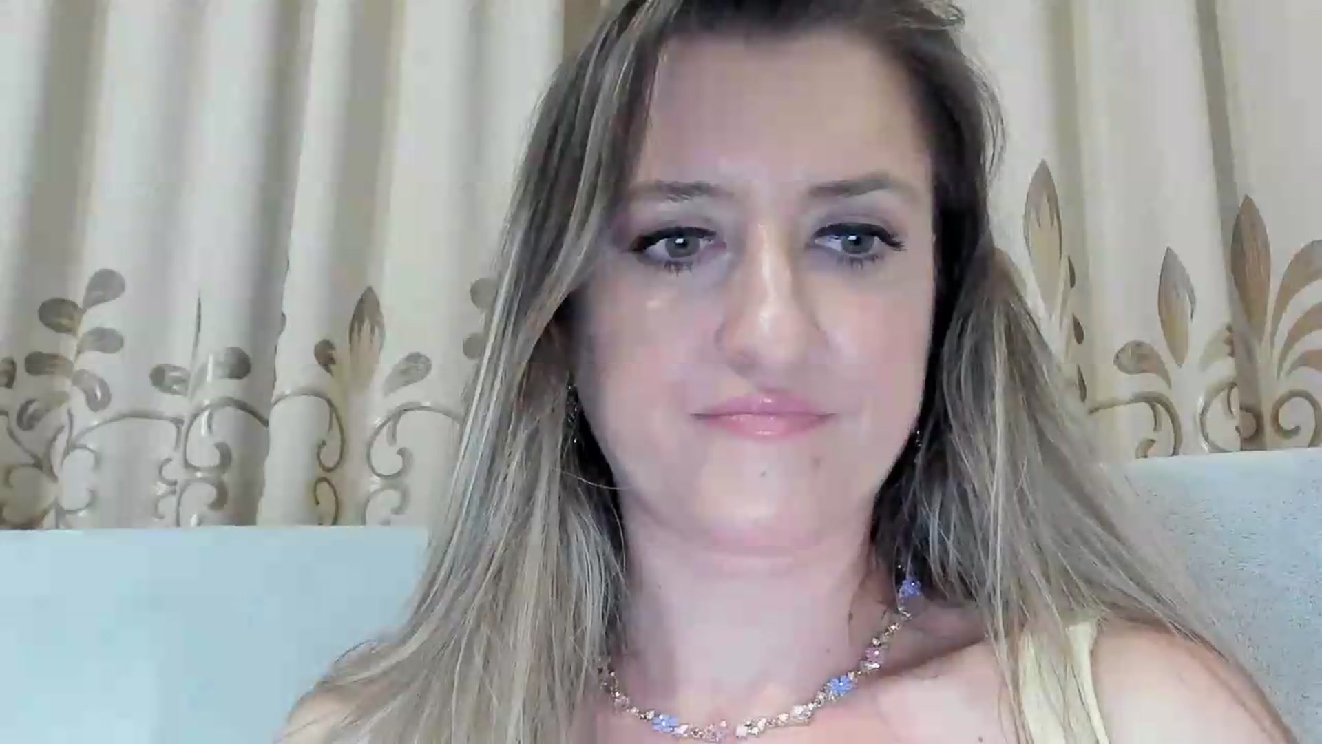 Gallery image thumbnail from BestDream's myfreecams stream on, 08/01/2026, 21:58 image 13 of 20