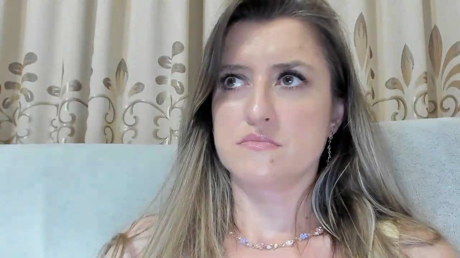 Gallery image thumbnail from BestDream's myfreecams stream on, 08/01/2026, 22:40 image 13 of 20