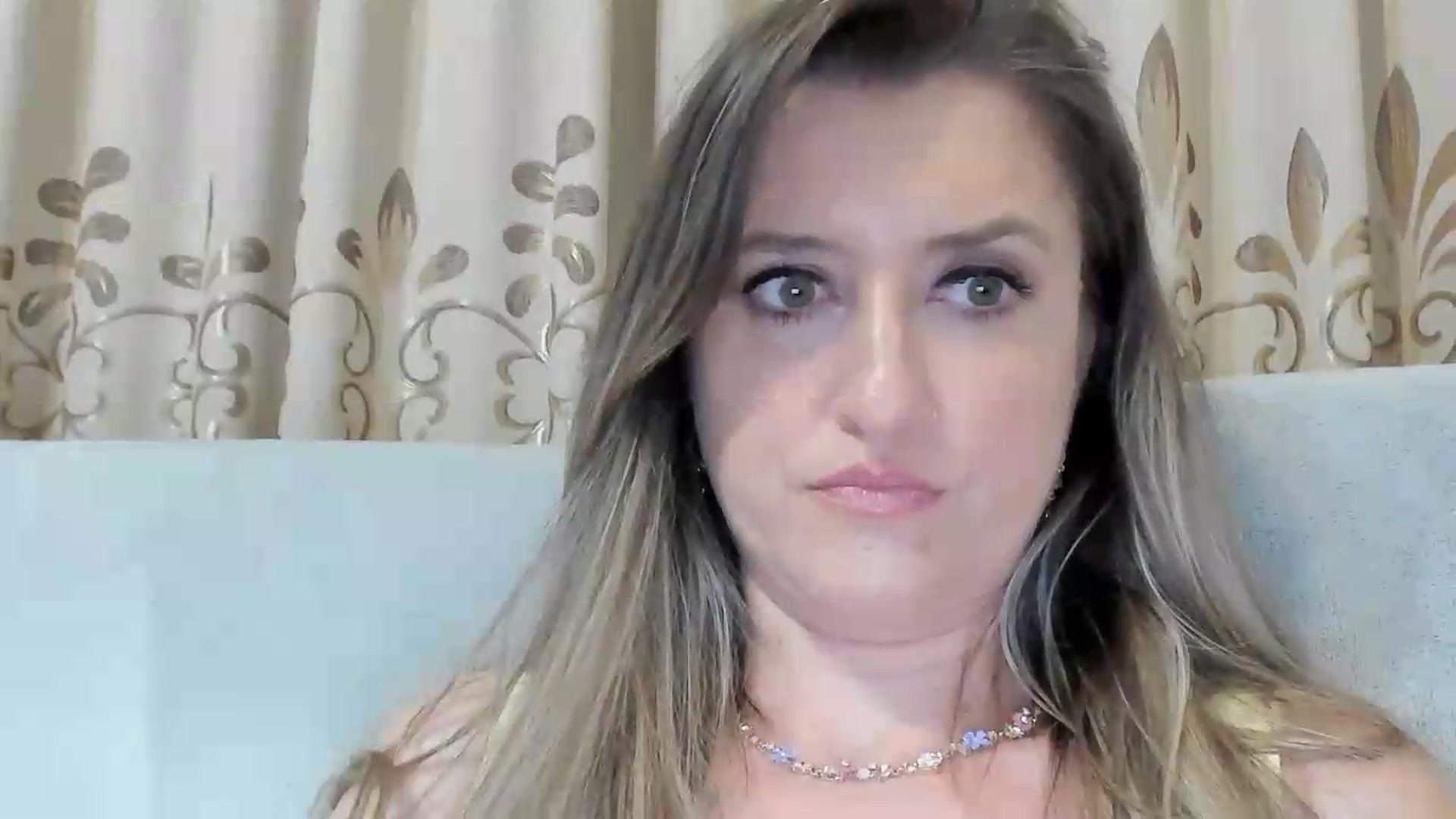 Gallery image thumbnail from BestDream's myfreecams stream on, 08/01/2026, 22:40 image 15 of 20