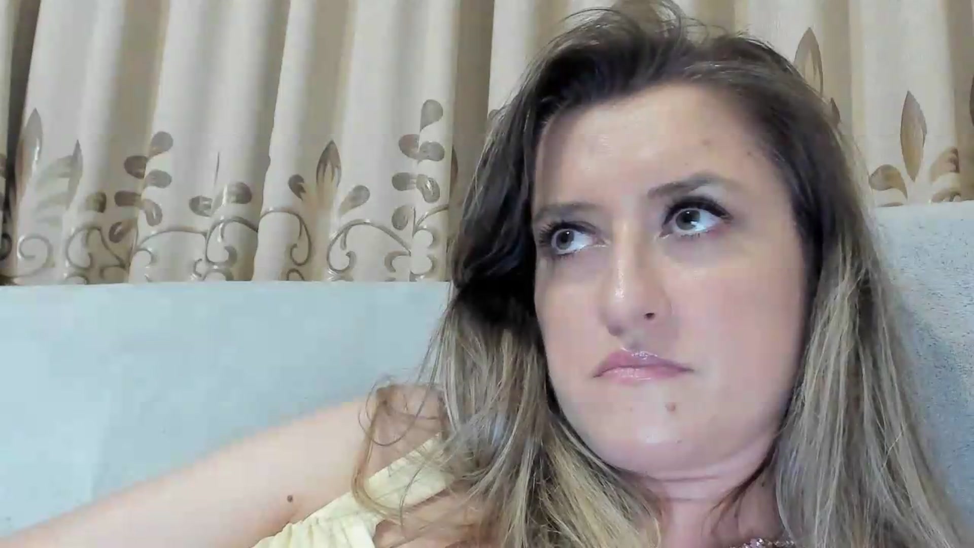 Gallery image thumbnail from BestDream's myfreecams stream on, 08/01/2026, 23:14 image 12 of 20