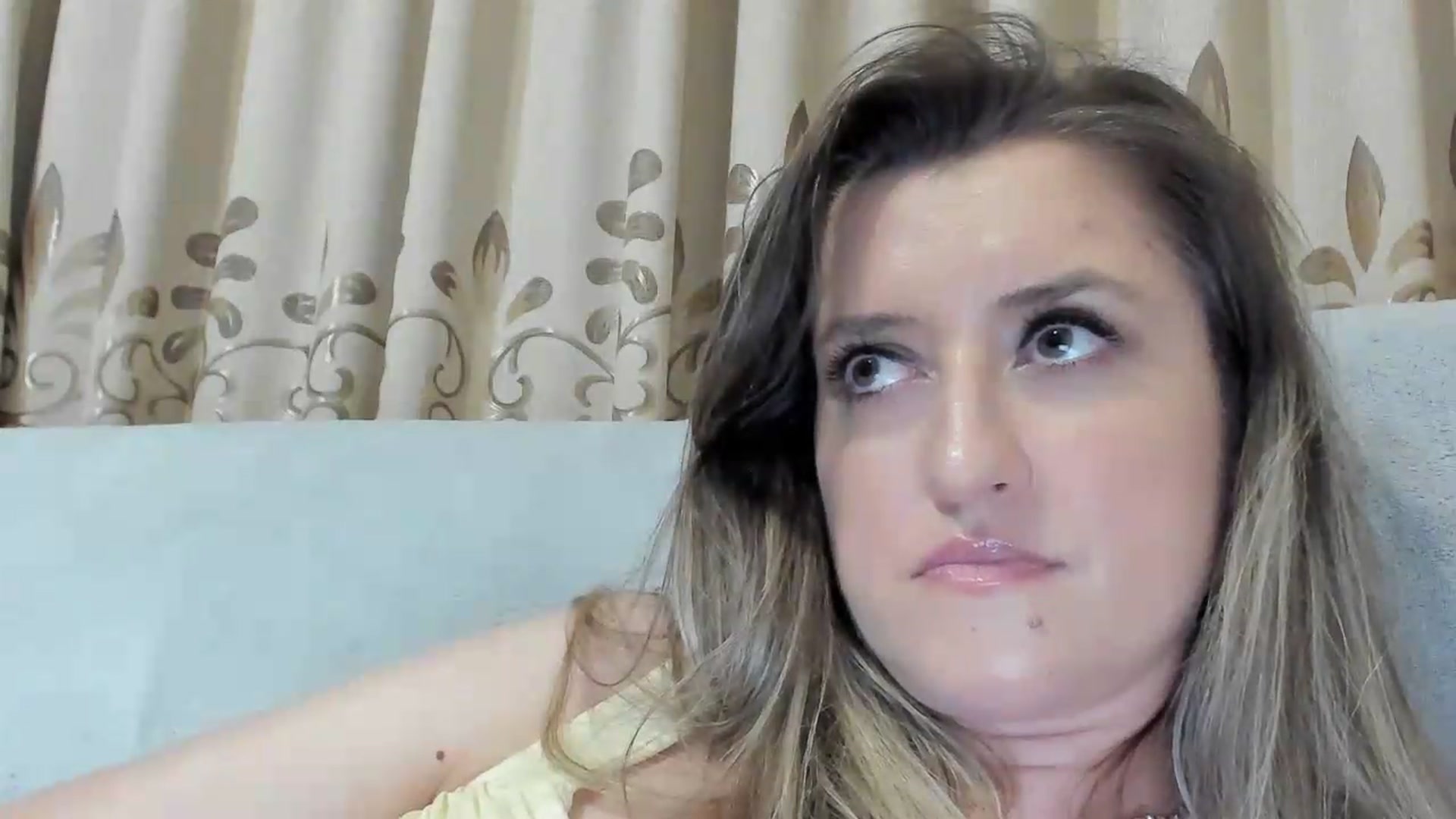 Gallery image thumbnail from BestDream's myfreecams stream on, 08/01/2026, 23:14 image 17 of 20