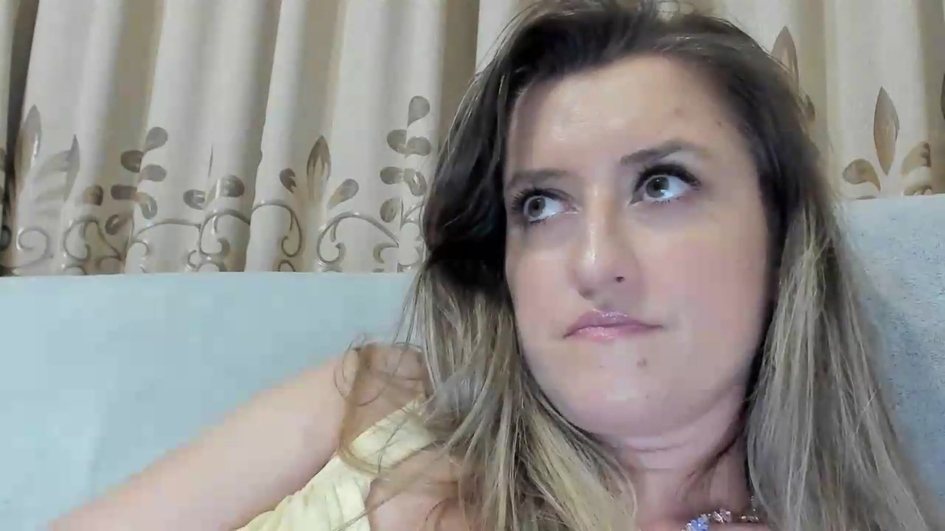 Gallery image thumbnail from BestDream's myfreecams stream on, 08/01/2026, 23:14 image 9 of 20