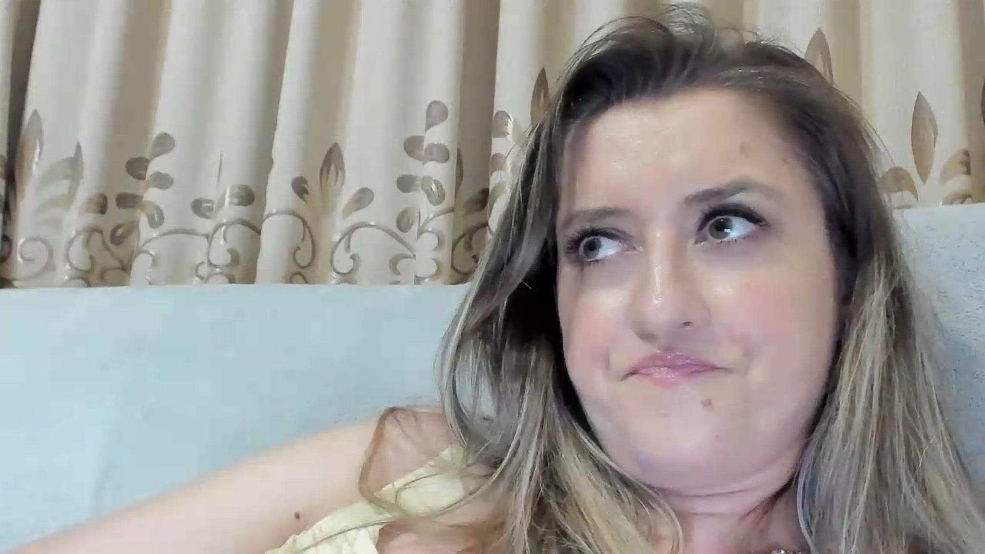 Gallery image thumbnail from BestDream's myfreecams stream on, 08/01/2026, 23:14 image 2 of 20