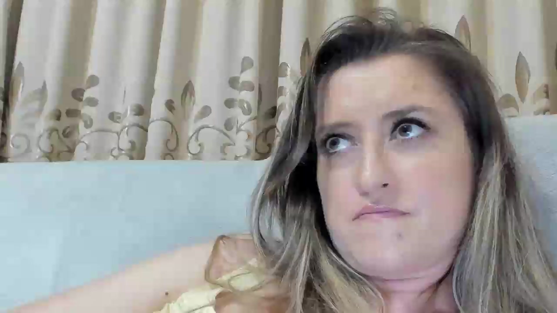Gallery image thumbnail from BestDream's myfreecams stream on, 08/01/2026, 23:14 image 5 of 20